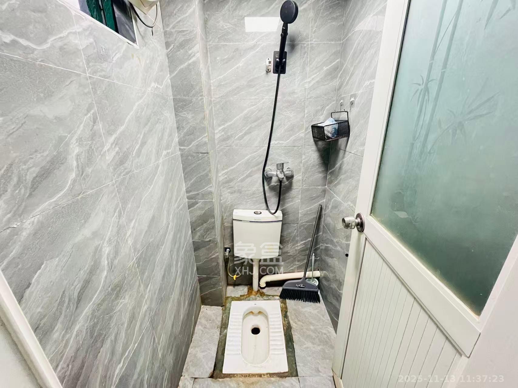 高正街散盘  2室1厅1卫    1900.0元/月室内图