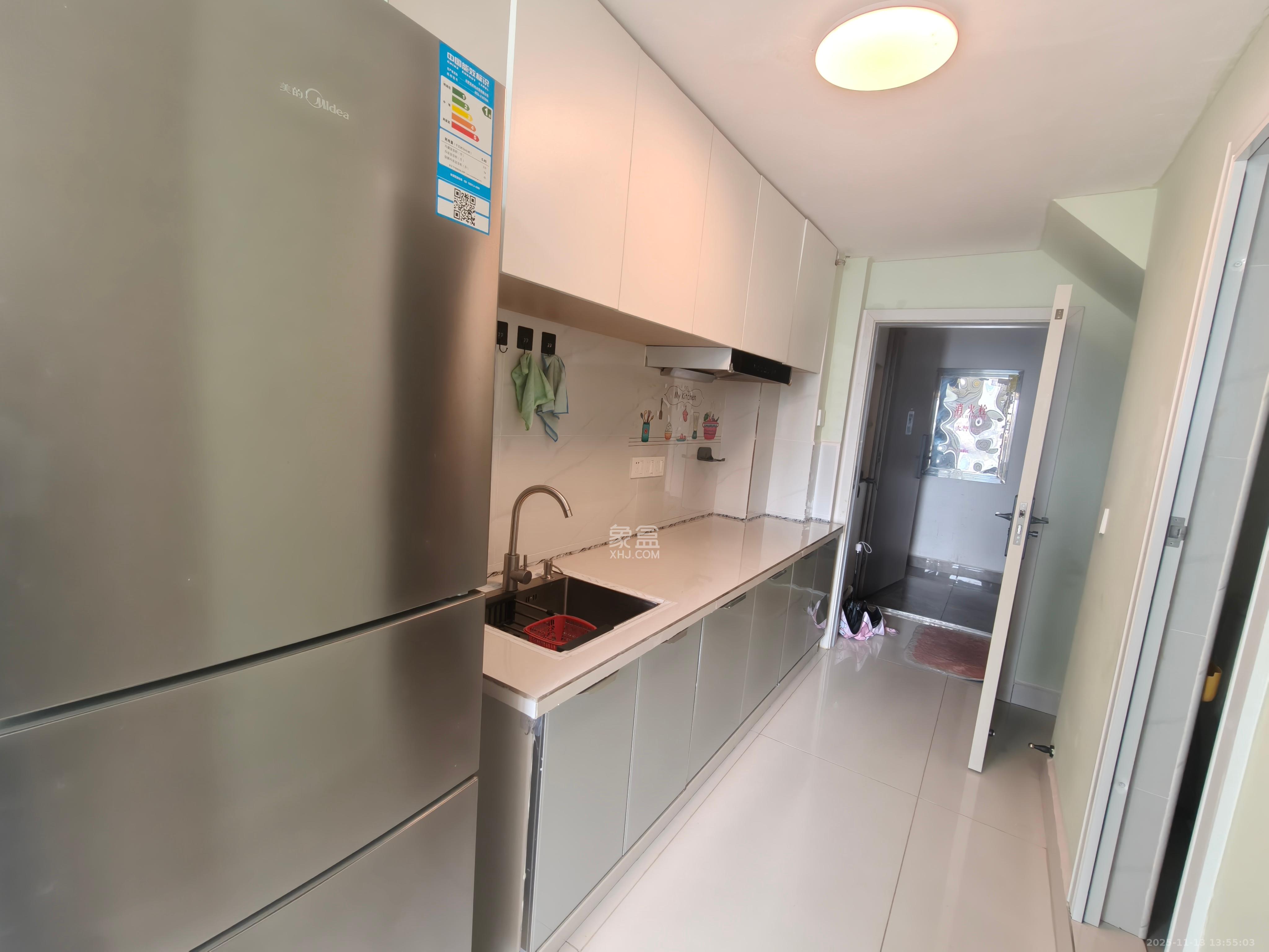 新城悦隽公园  1室1厅1卫    1200.0元/月室内图