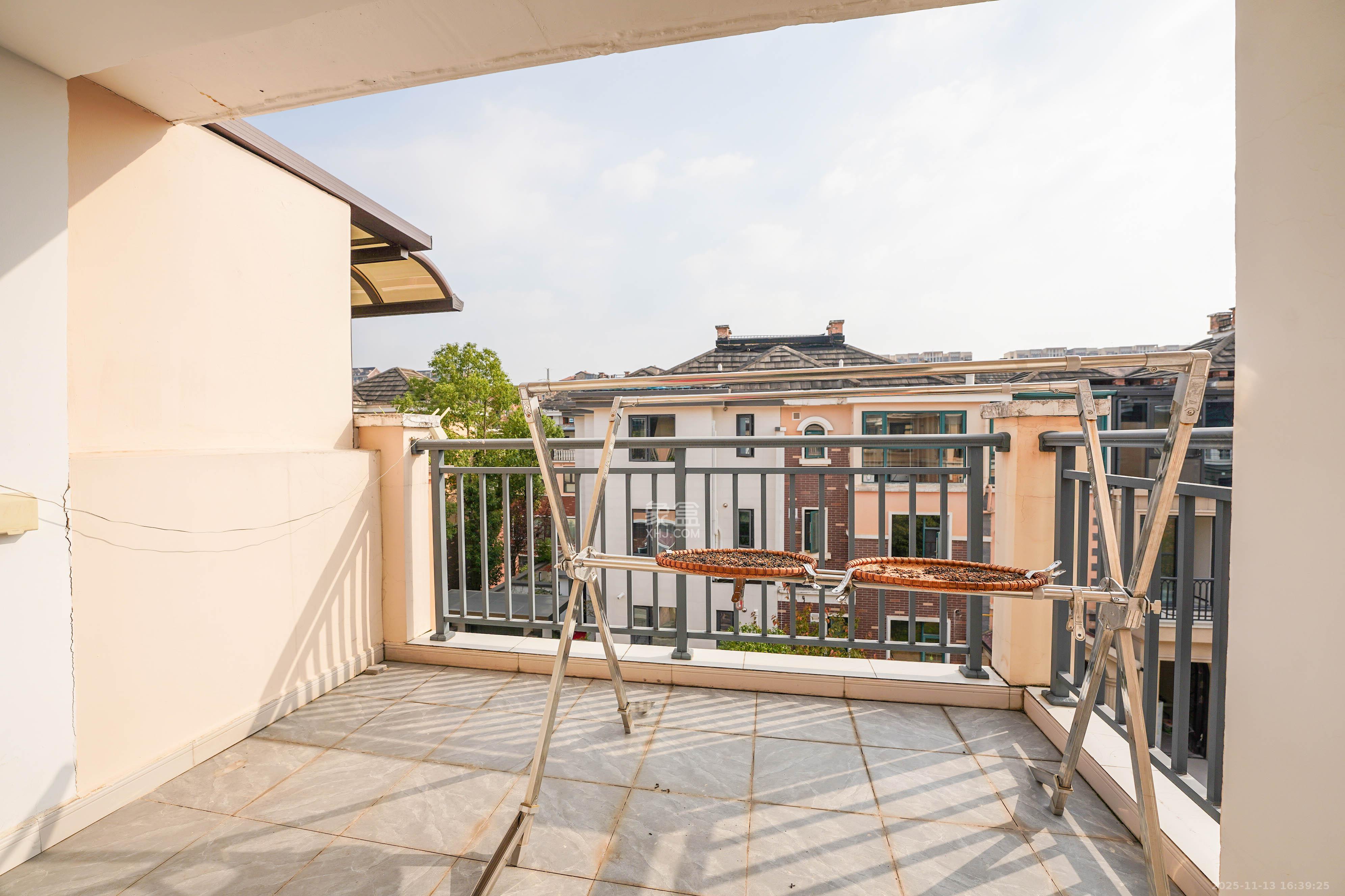 御邦  1室0厅0卫    298.0万阳台