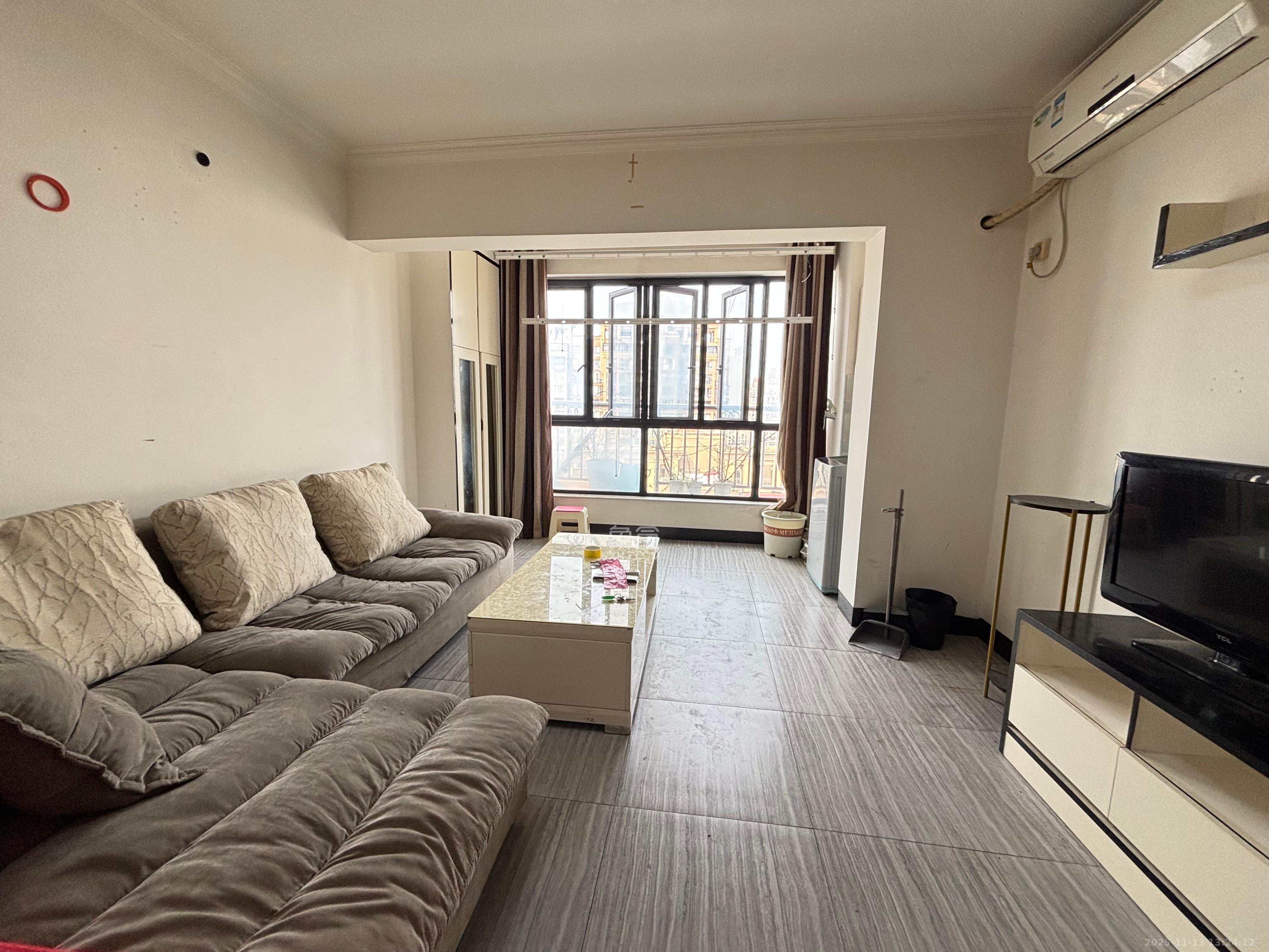 I尚国际（元泰大厦)  1室1厅1卫    1400.0元/月室内图