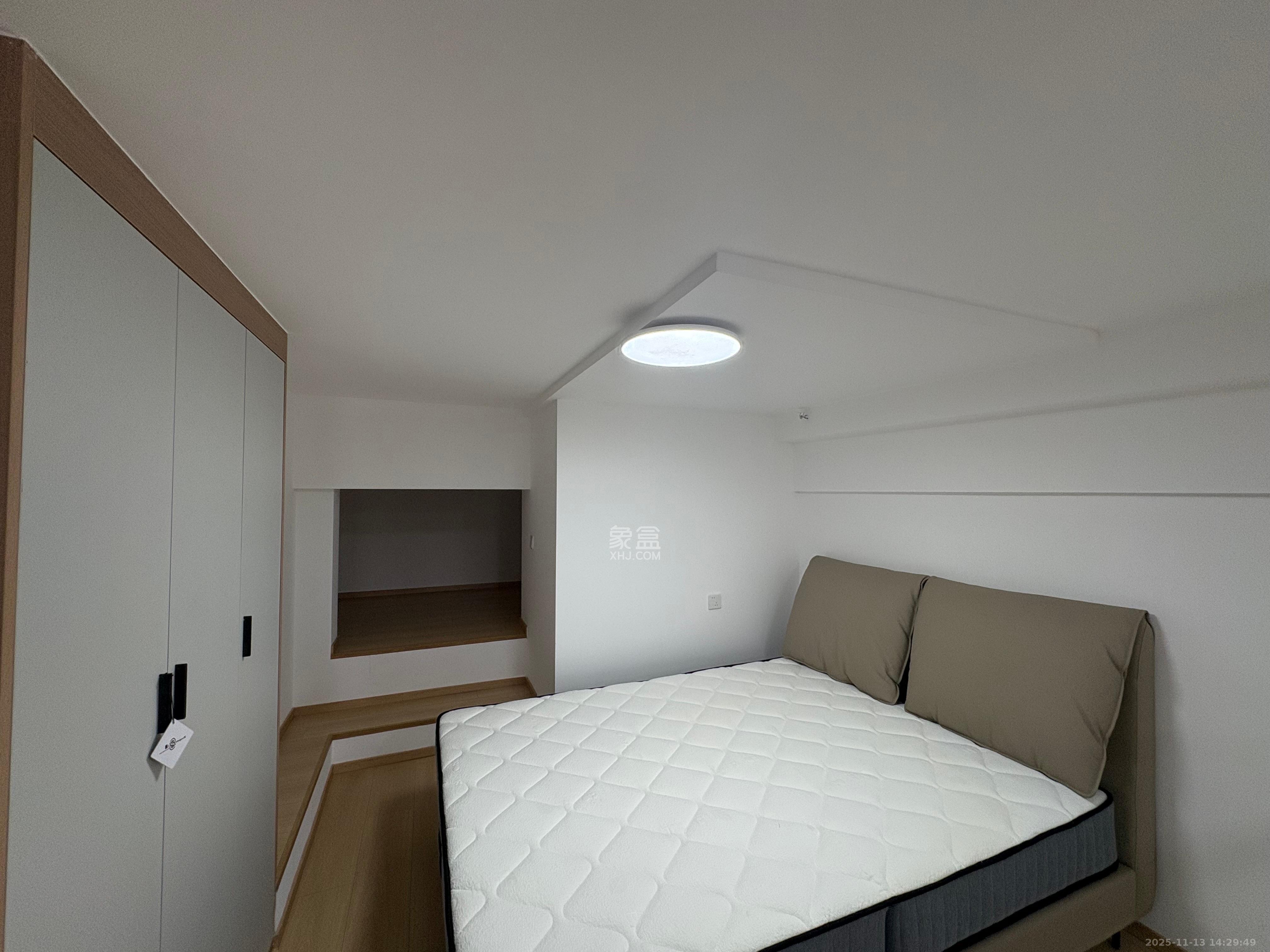 保利中环广场(保利中悦苑) 2室1厅1卫 2400.0元/月 保利中环广场(保利中悦苑) 2室1厅1卫 2400.0元/月室内图