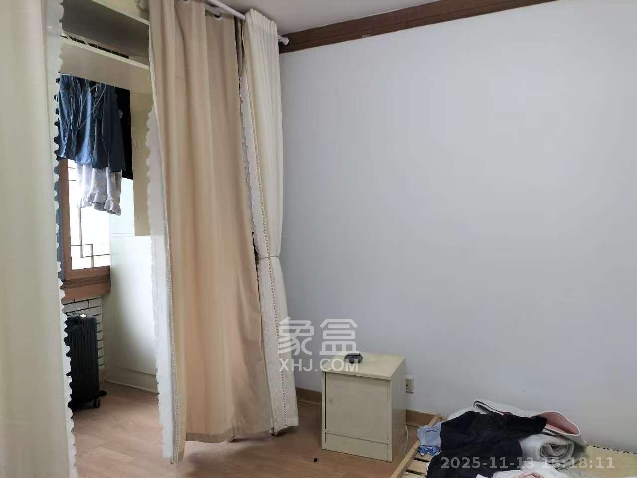 长沙卷烟厂高层小区  1室0厅0卫    1600.0元/月