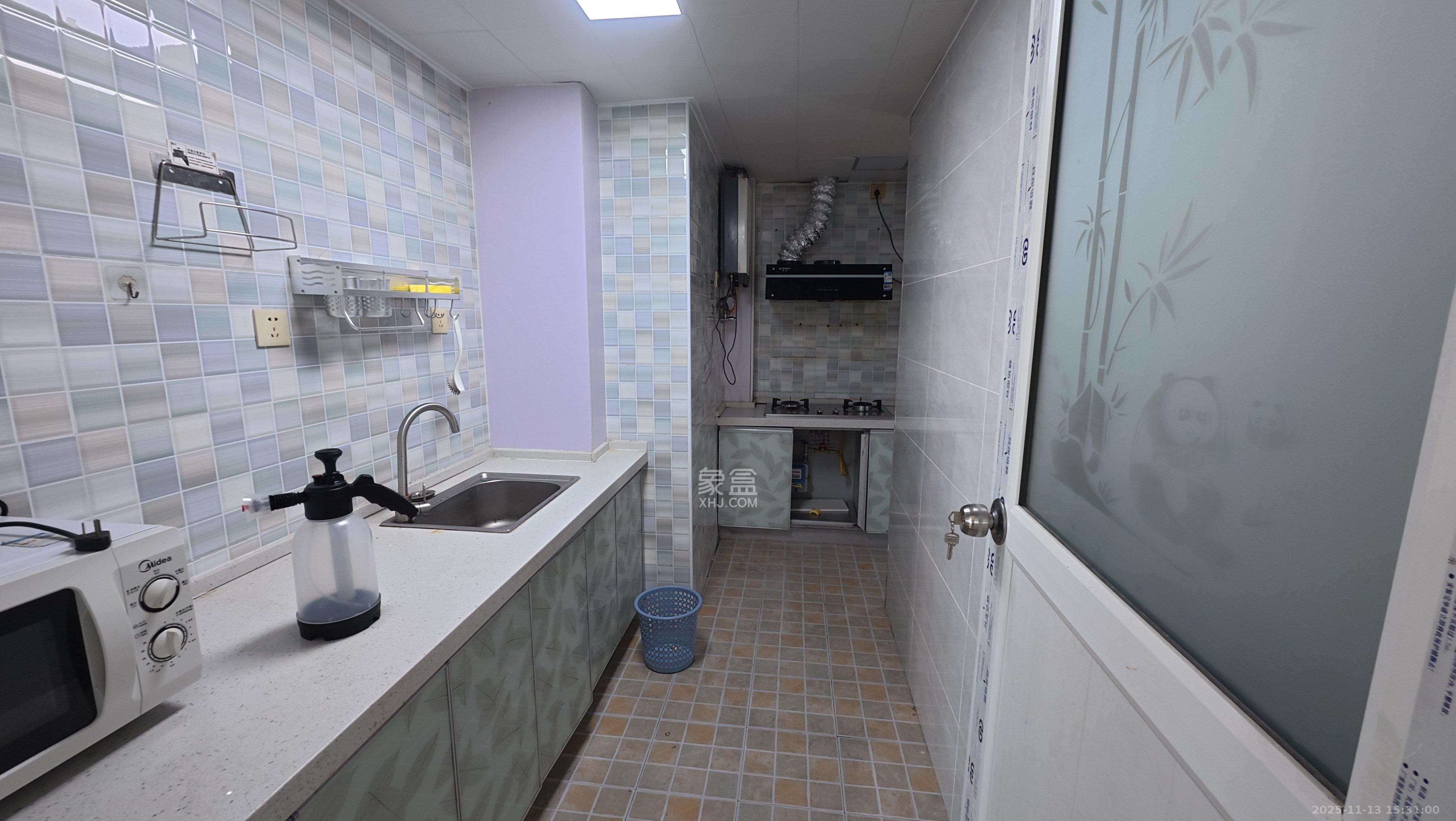 华城广场 2室2厅1卫 2400.0元/月 华城广场 2室2厅1卫 2400.0元/月室内图