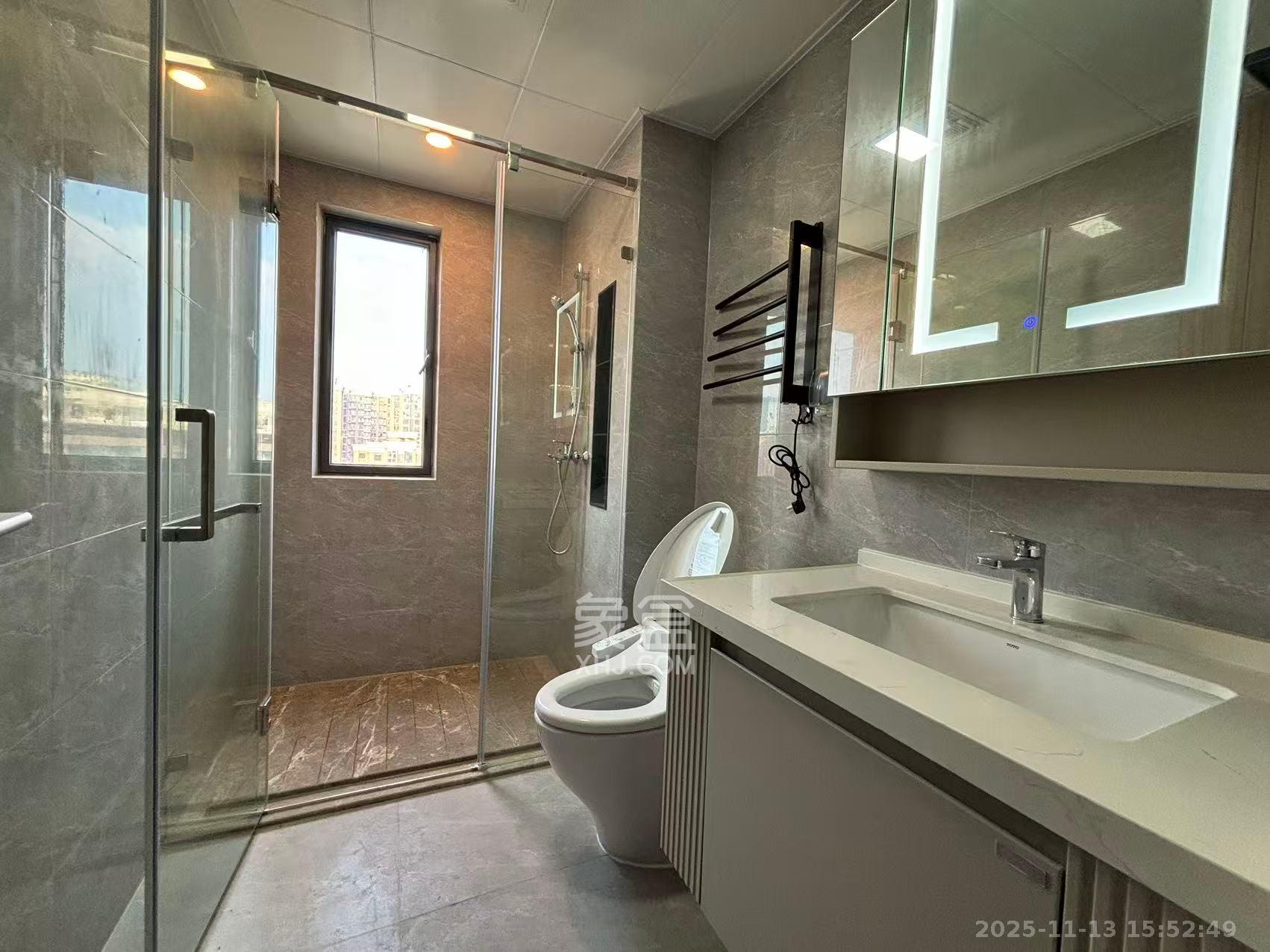 三一云谷  3室2厅2卫    3200.0元/月室内图