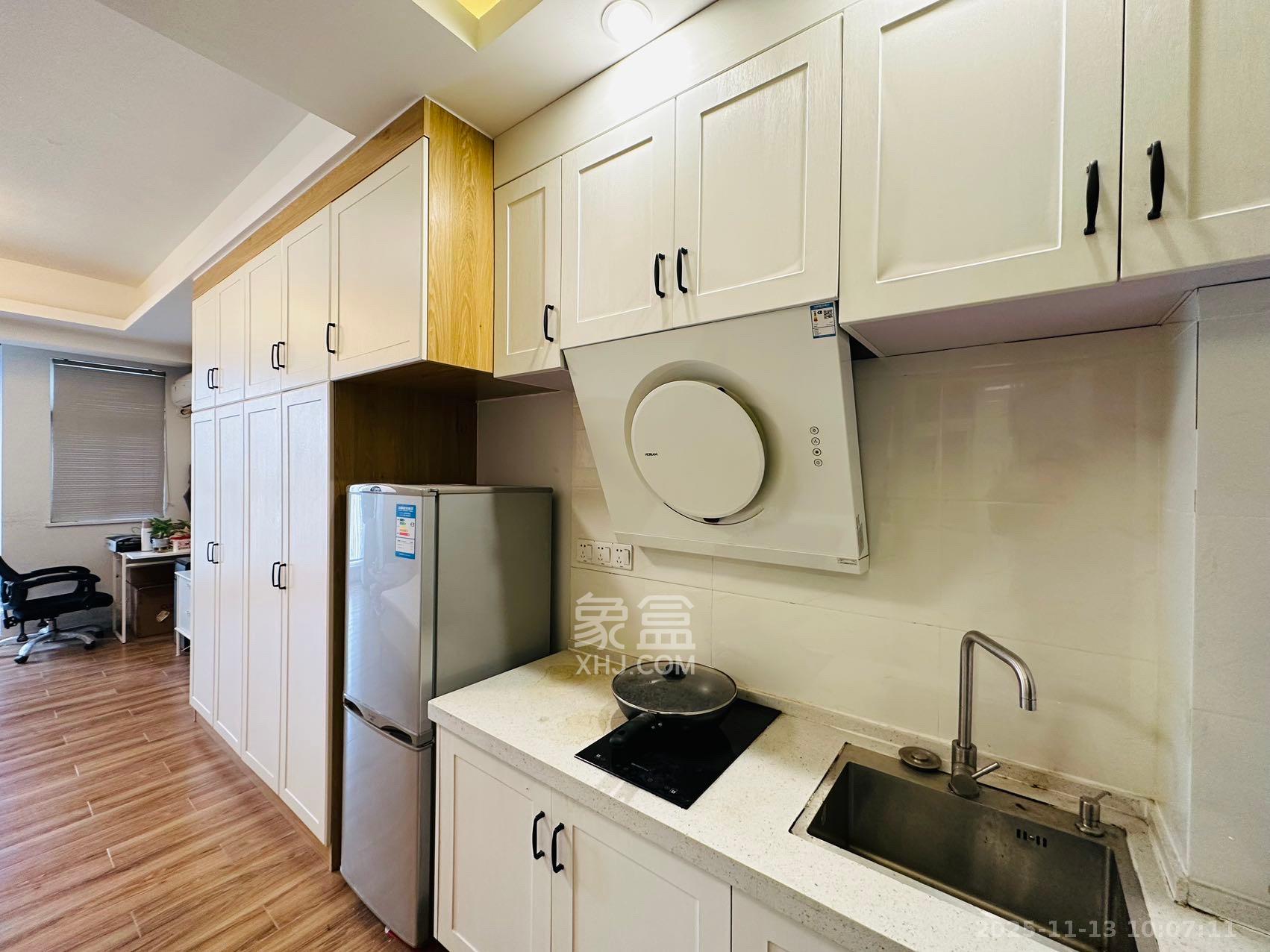 北辰三角洲E4区  1室1厅1卫    2400.0元/月室内图