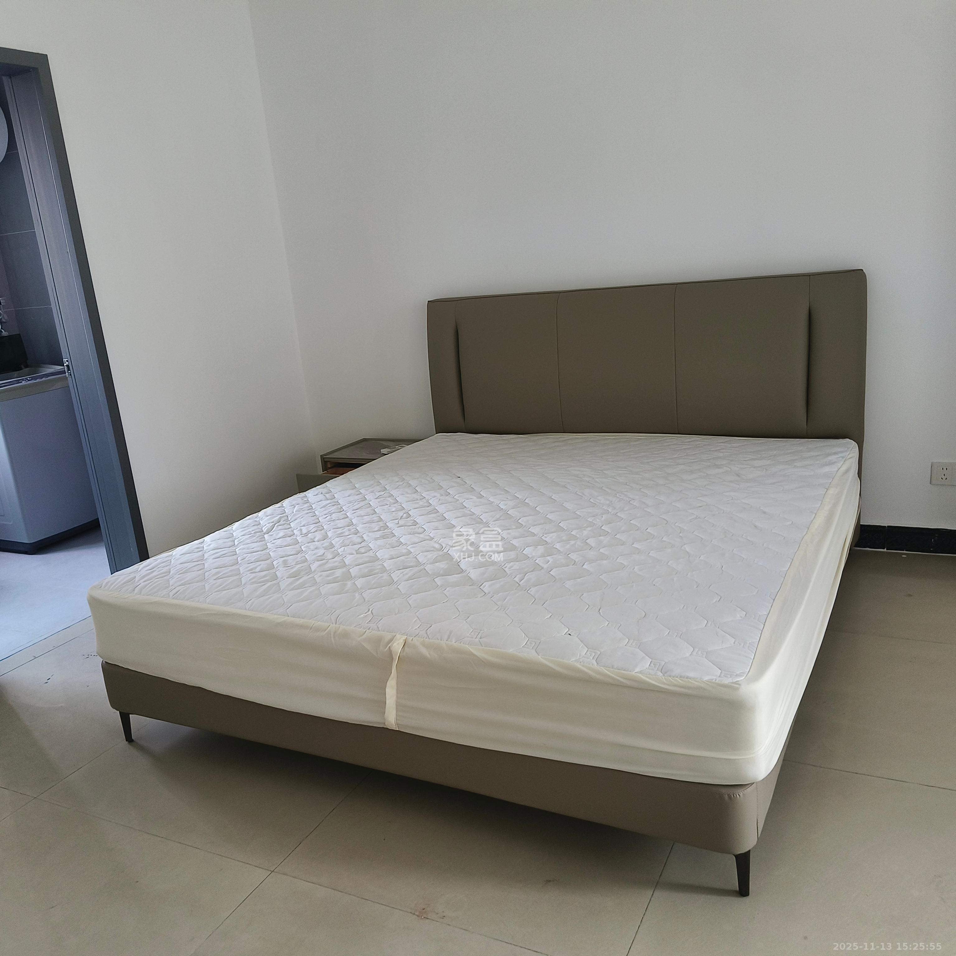 金色华庭 4室2厅2卫 4000.0元/月 金色华庭 4室2厅2卫 4000.0元/月室内图