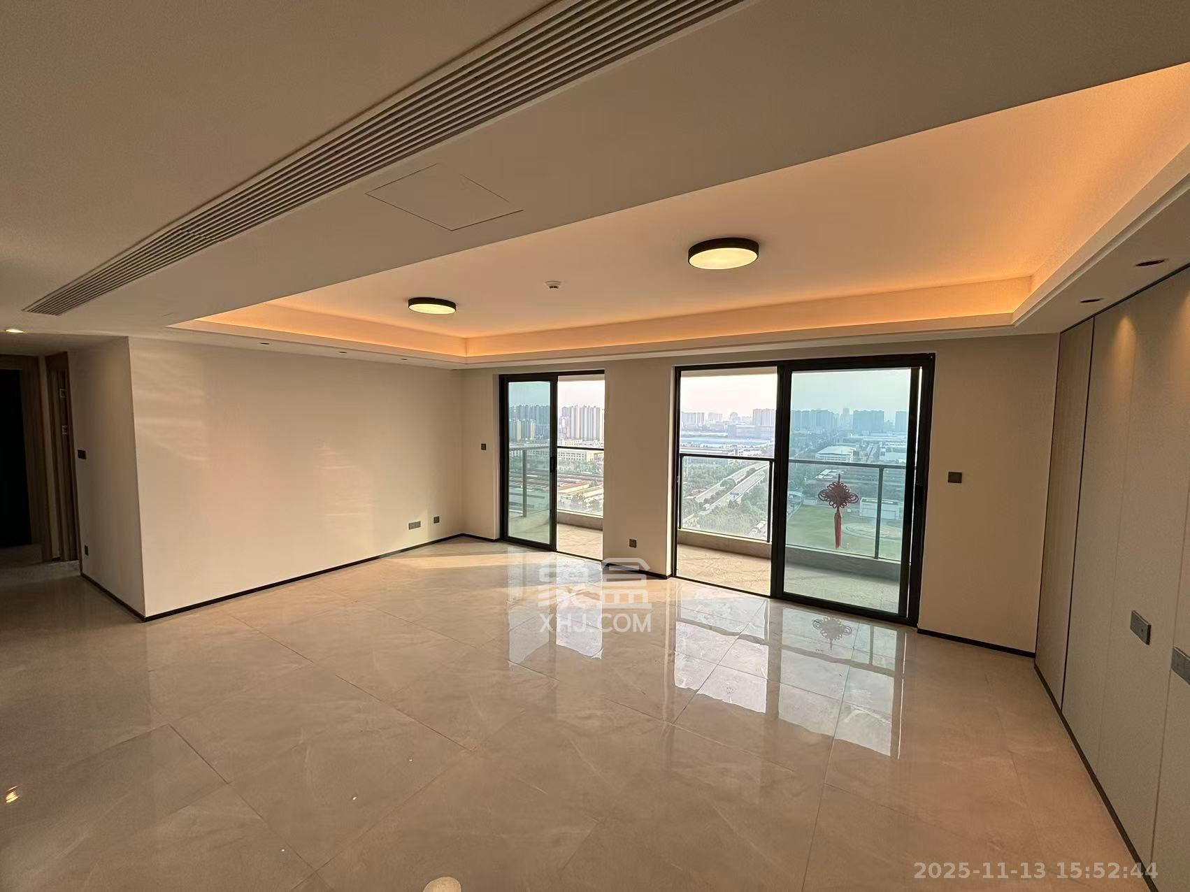 三一云谷  3室2厅2卫    3200.0元/月室内图