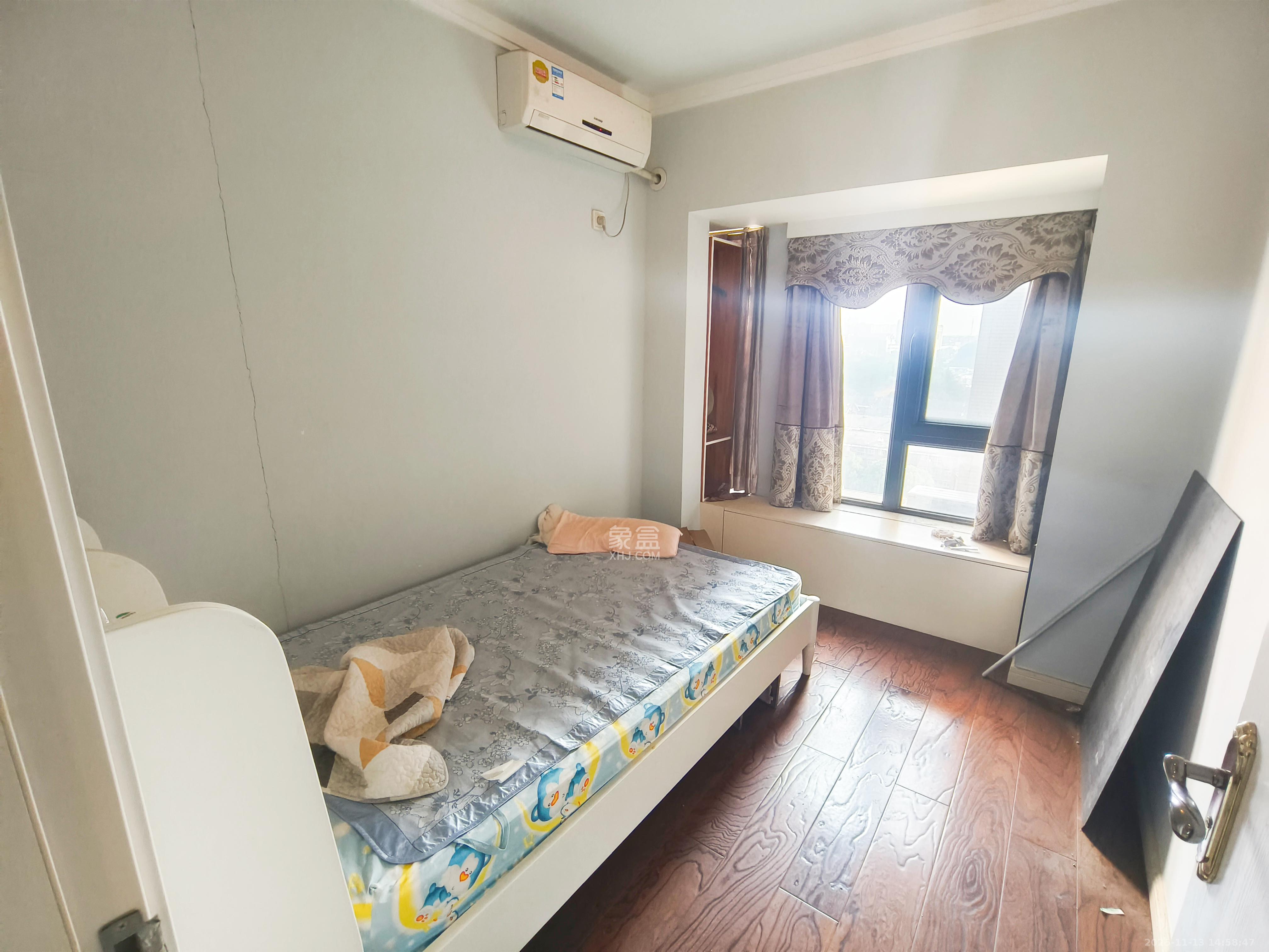 盛地尊域 4室2厅2卫 2200.0元/月 盛地尊域 4室2厅2卫 2200.0元/月室内图