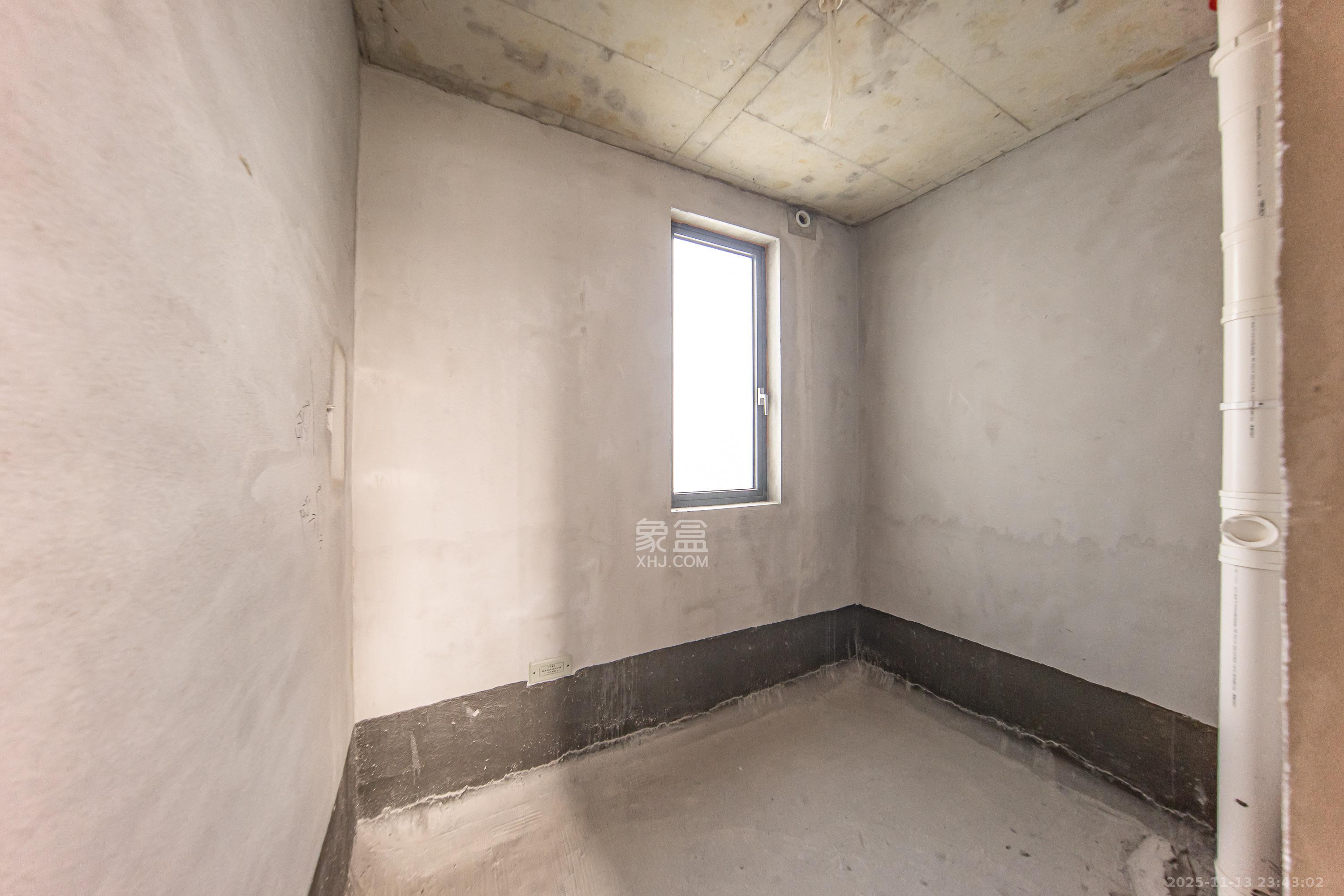 城发恒伟洋湖映2009 4室2厅1卫 248.0万 城发恒伟洋湖映2009 4室2厅1卫 248.0万卫生间