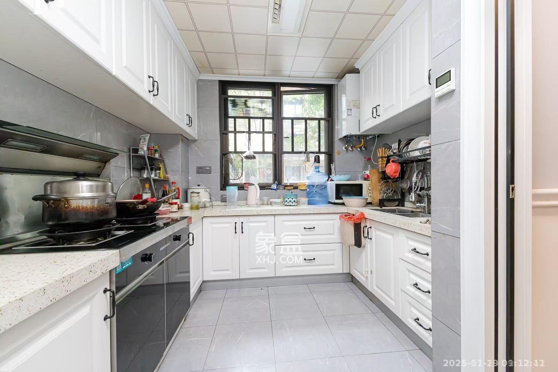 盈峰翠邸  5室2厅3卫    10000.0元/月室内图