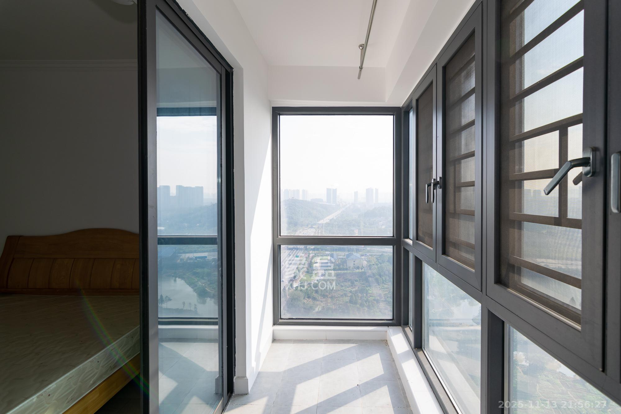 澳海望洲府 3室2厅1卫 65.0万 澳海望洲府 3室2厅1卫 65.0万阳台