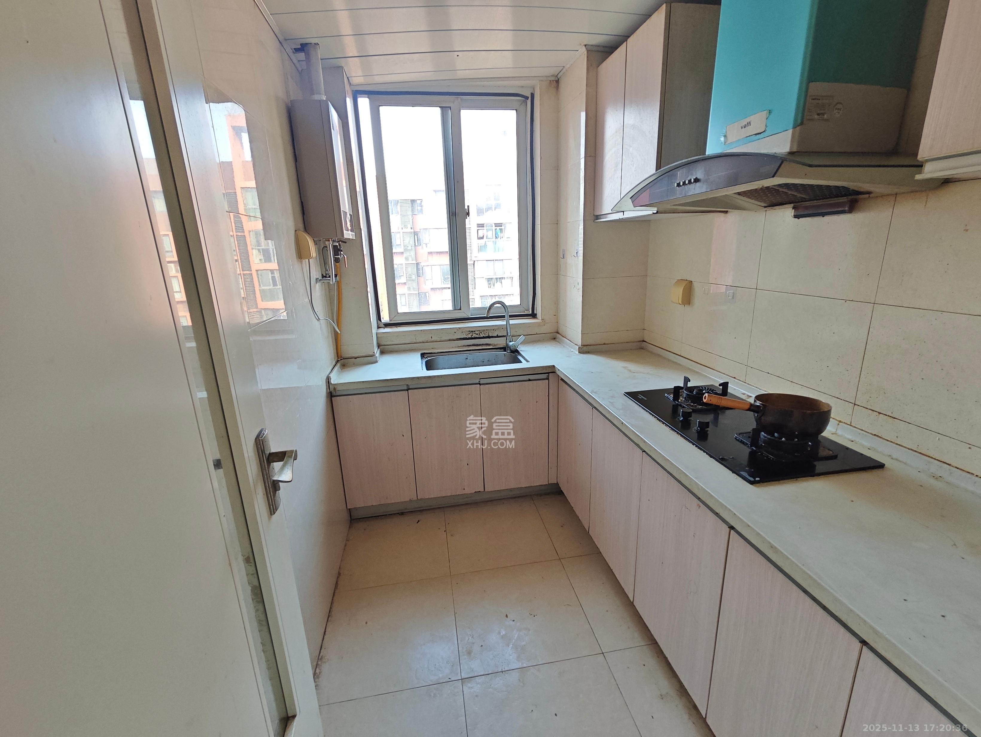 联美品格  3室2厅1卫    1700.0元/月室内图