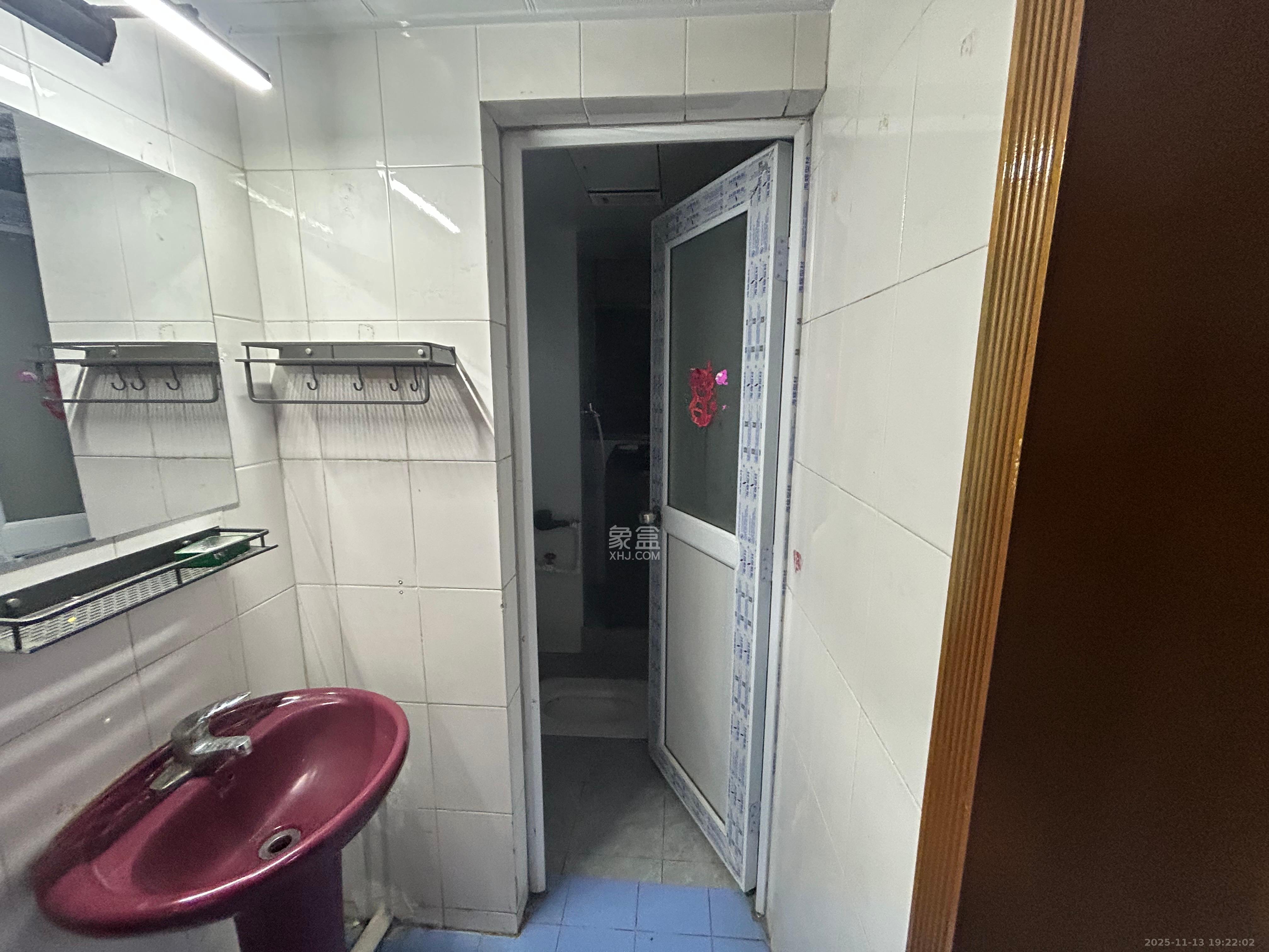 梅岭村  3室2厅1卫    2200.0元/月室内图