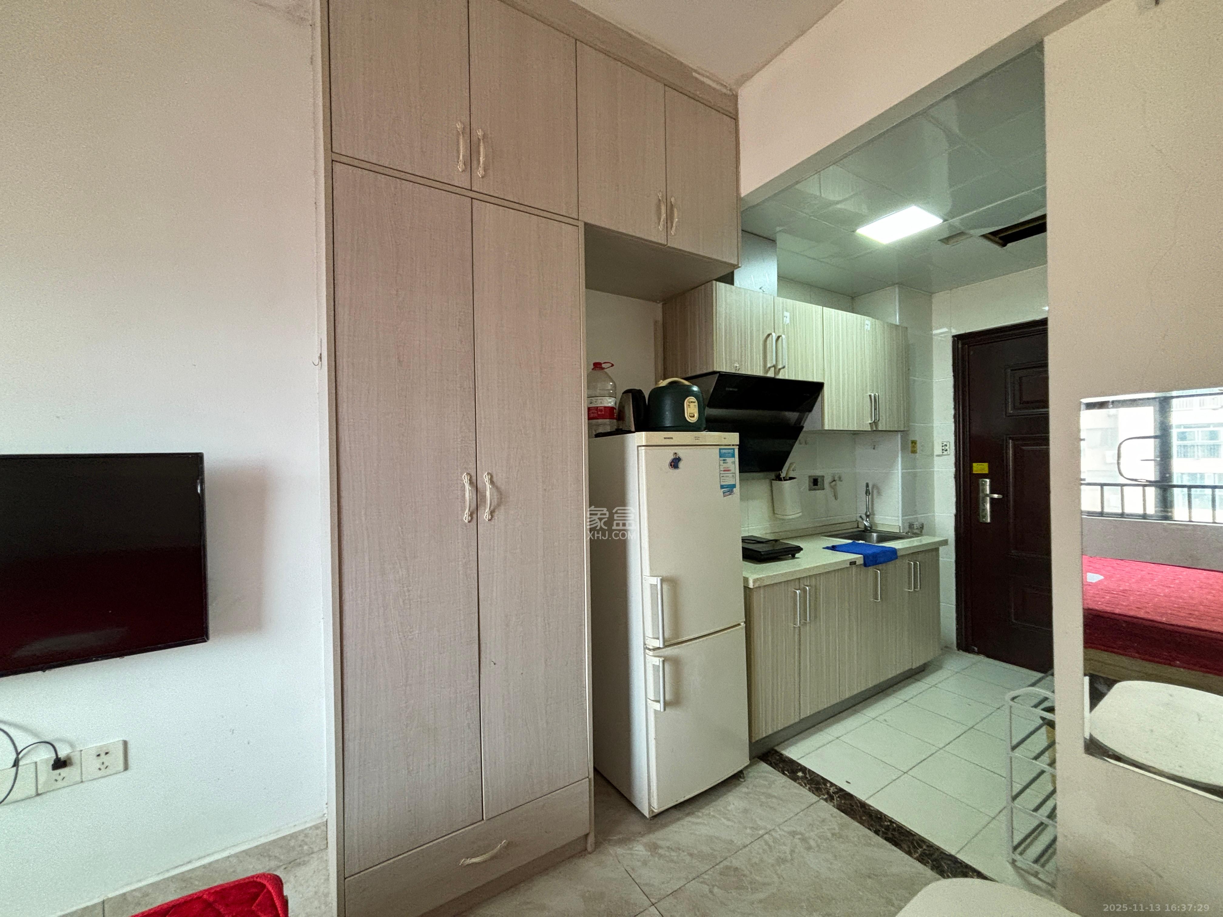 Cross尚公馆  1室1厅1卫    1000.0元/月室内图