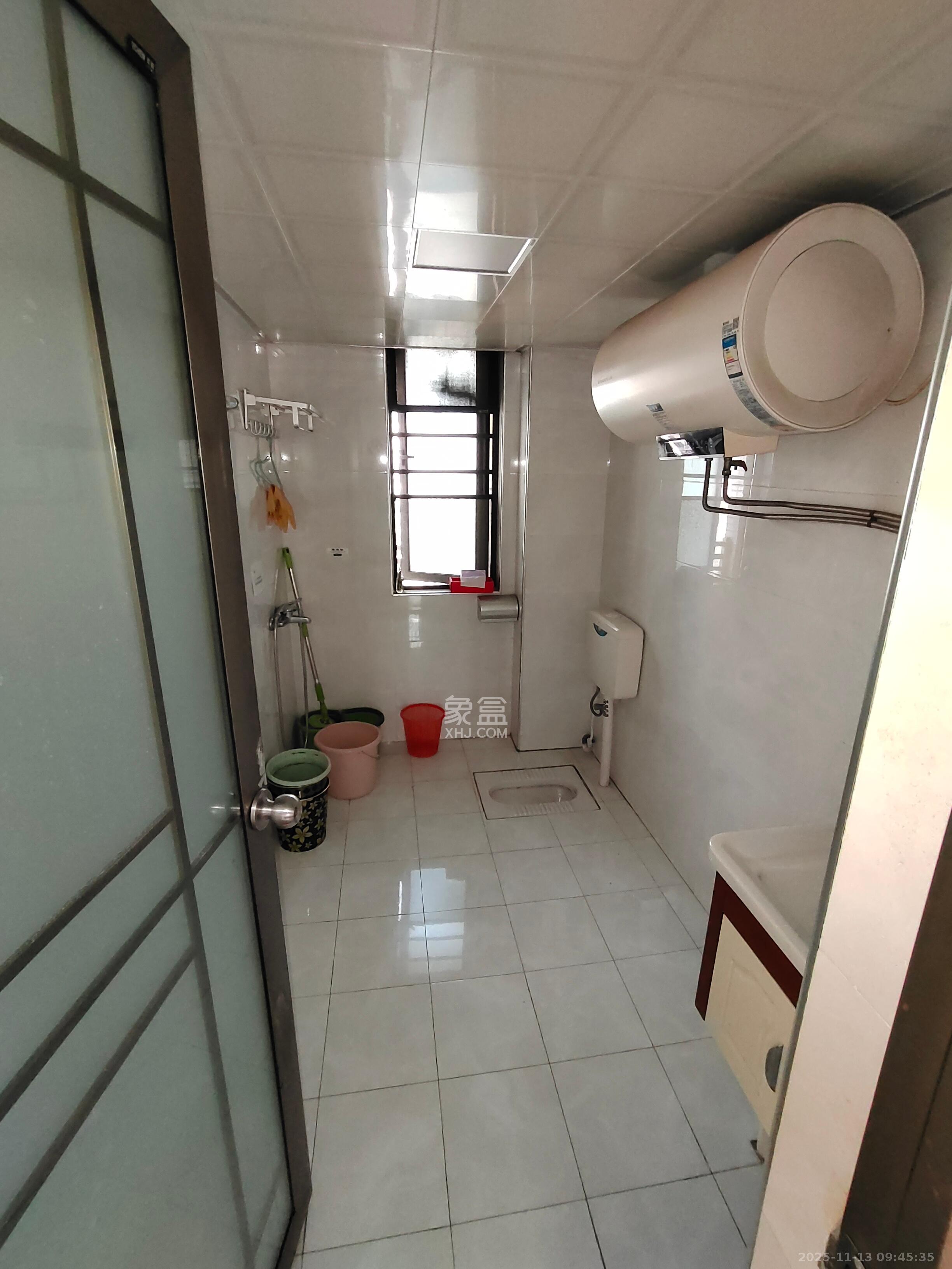 达美D6区 4室1厅2卫 3900.0元/月 达美D6区 4室1厅2卫 3900.0元/月室内图