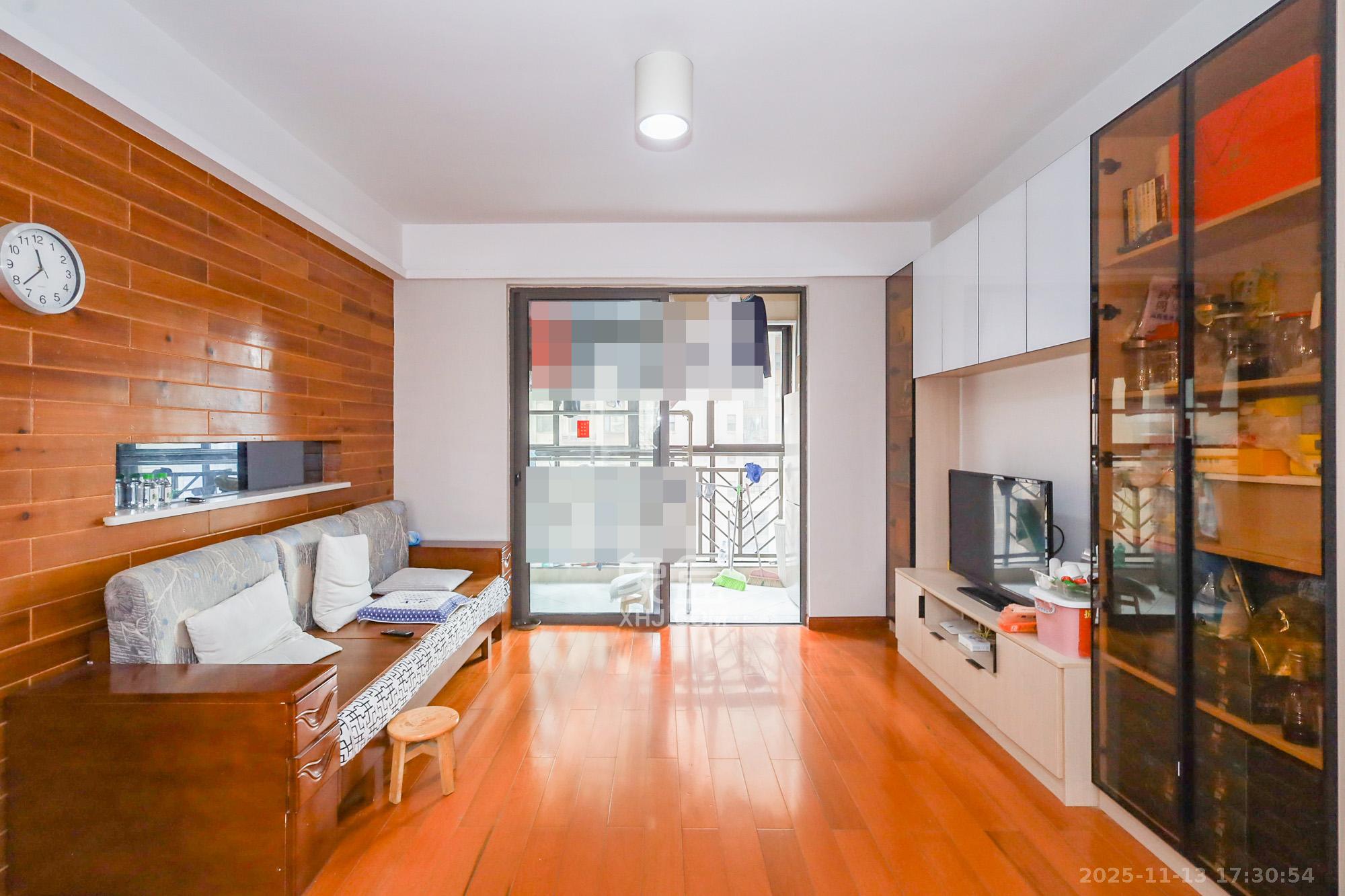 旭辉藏郡（藏郡、旭湘华府)  3室2厅1卫    225.0万客厅