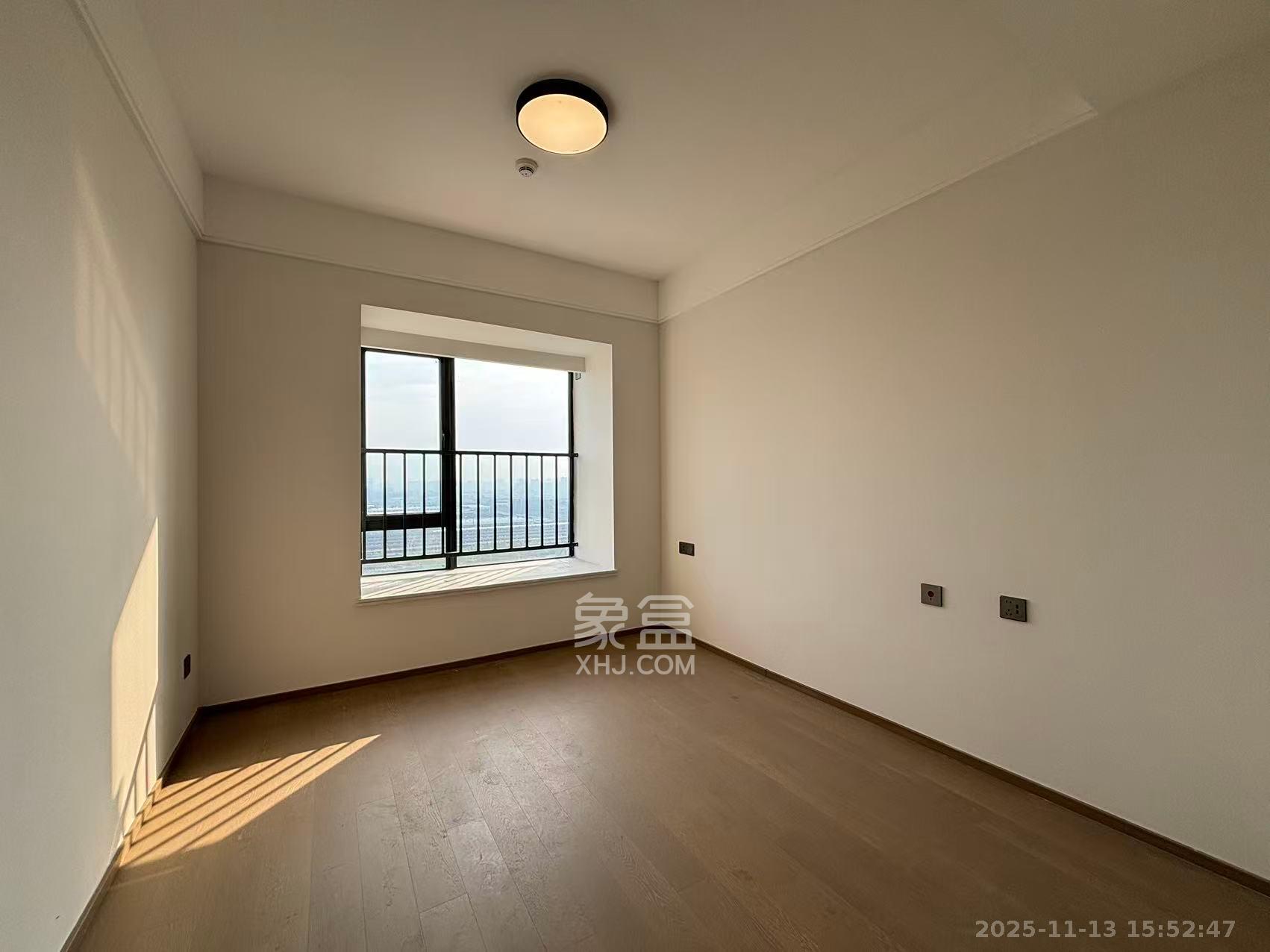 三一云谷  3室2厅2卫    3200.0元/月室内图