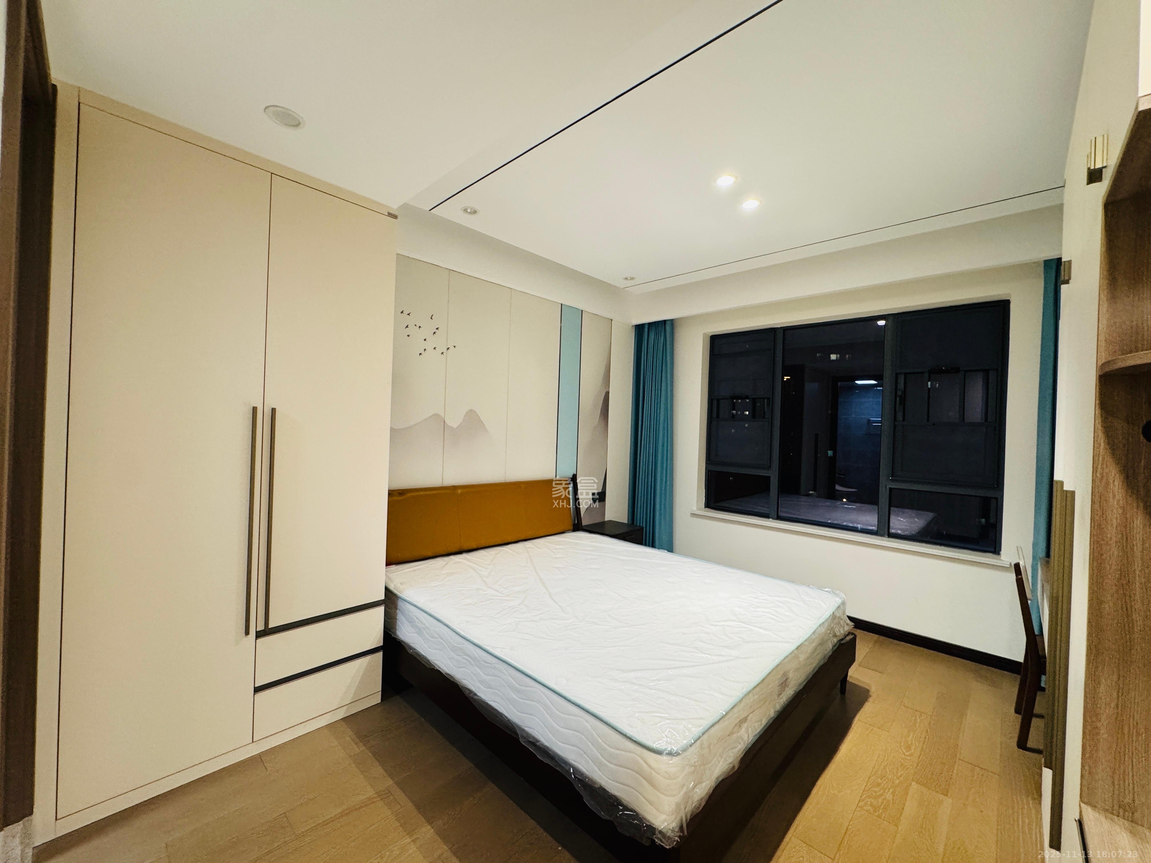 卓越中寰 4室2厅2卫 5500.0元/月 卓越中寰 4室2厅2卫 5500.0元/月室内图