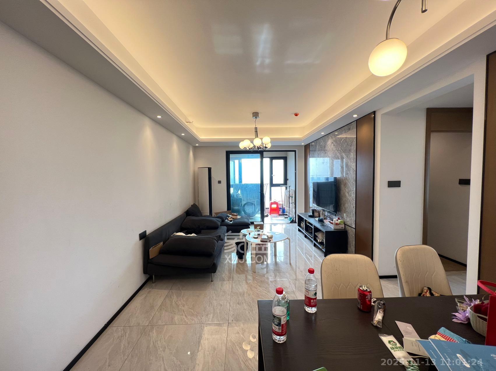 万科魅力之城天阔里  3室2厅2卫    3200.0元/月室内图