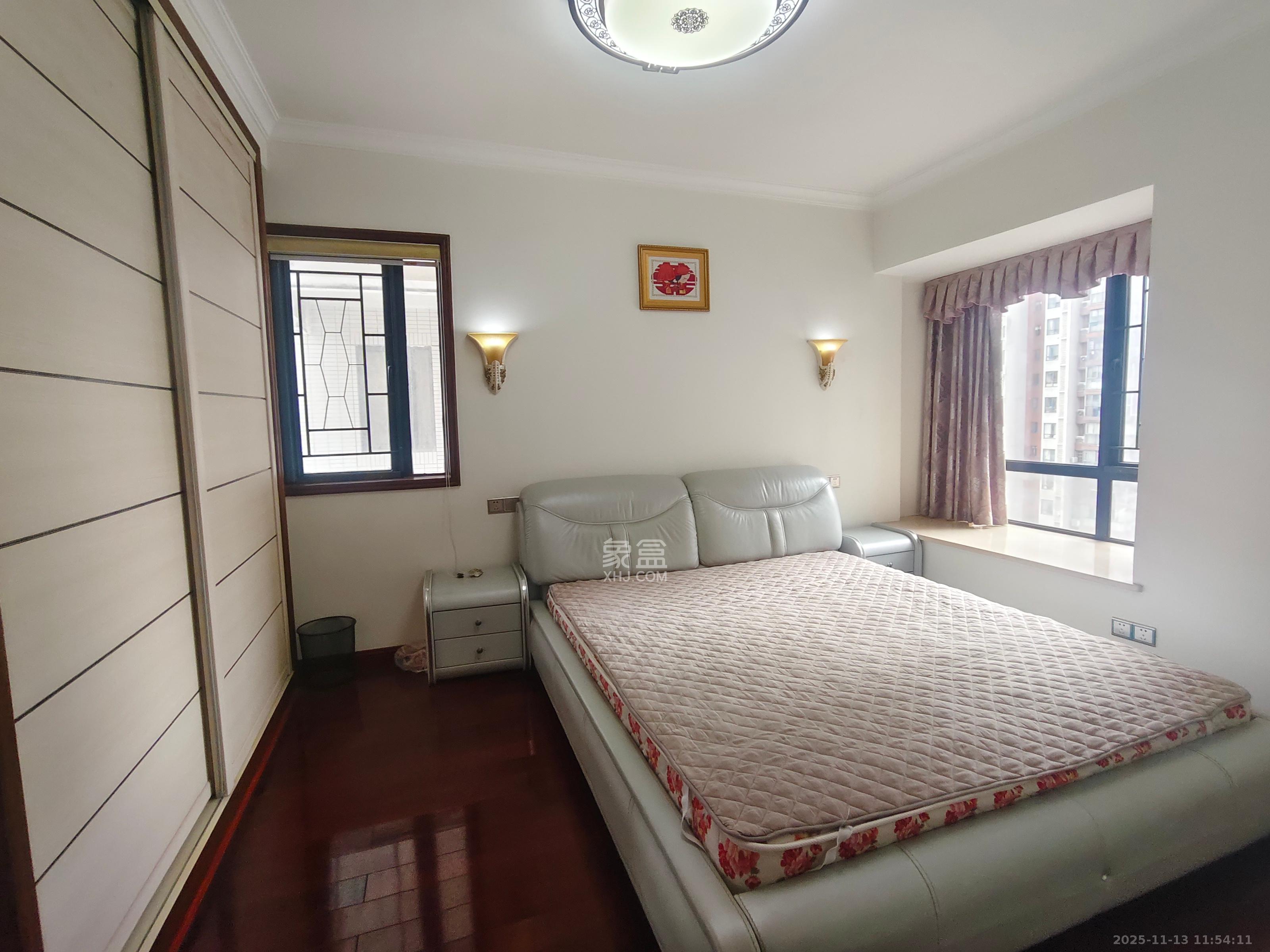 盛地尊域 3室2厅2卫 2200.0元/月 盛地尊域 3室2厅2卫 2200.0元/月室内图