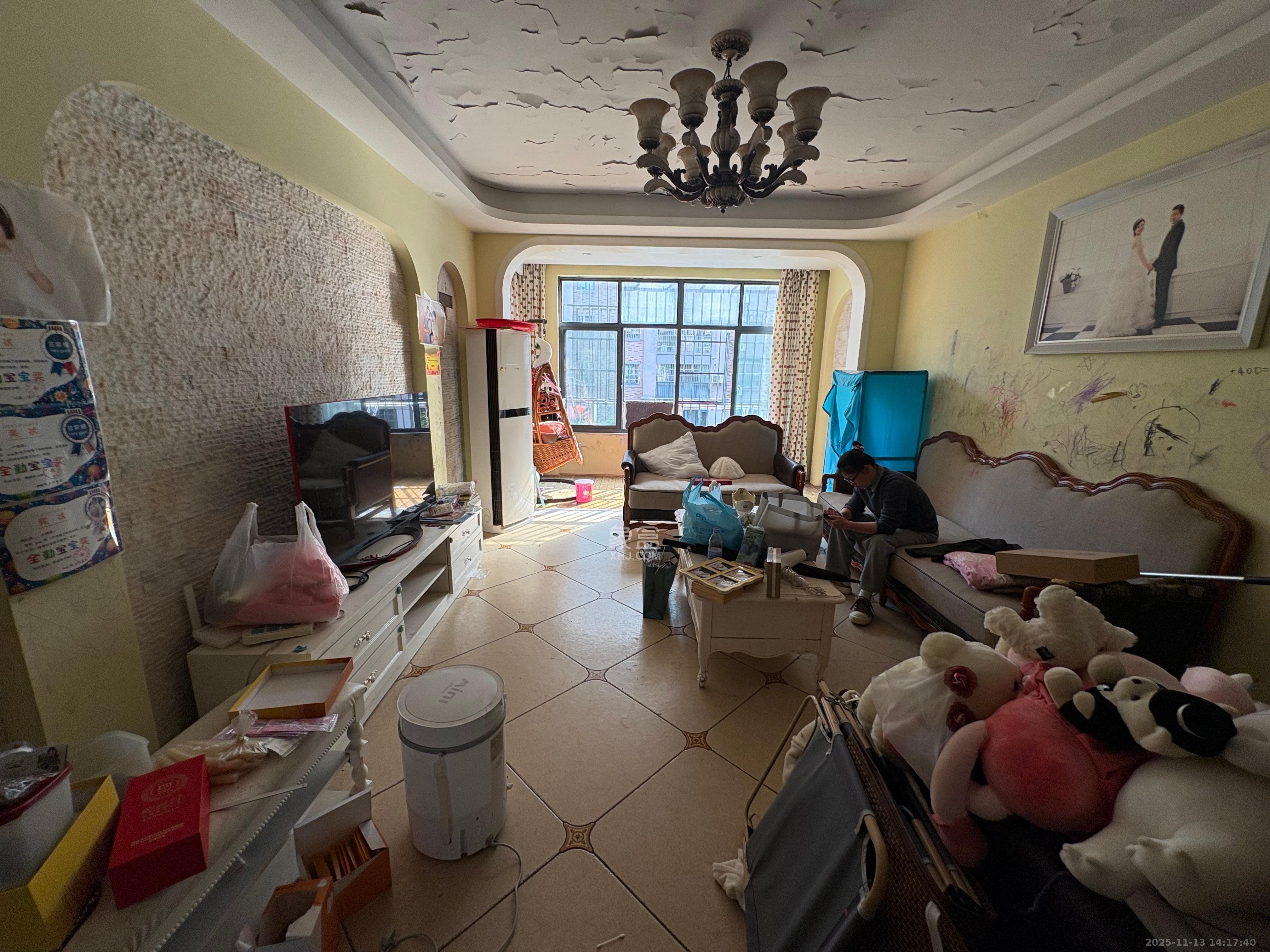 山水湾  3室2厅2卫    2500.0元/月室内图