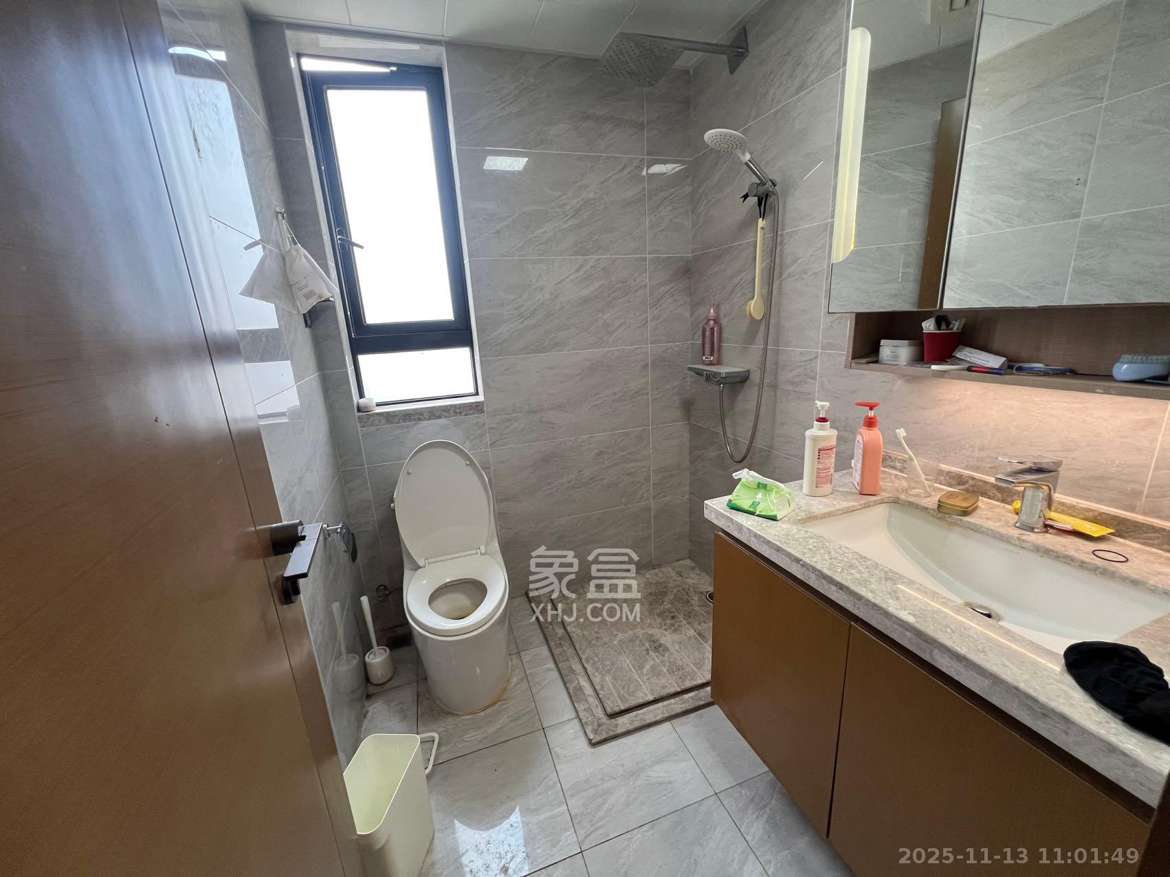 万科魅力之城天阔里  3室2厅2卫    3200.0元/月室内图