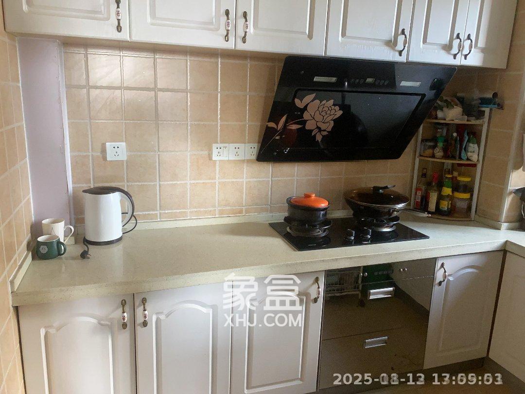 钰龙天下一期  2室2厅1卫    2200.0元/月室内图