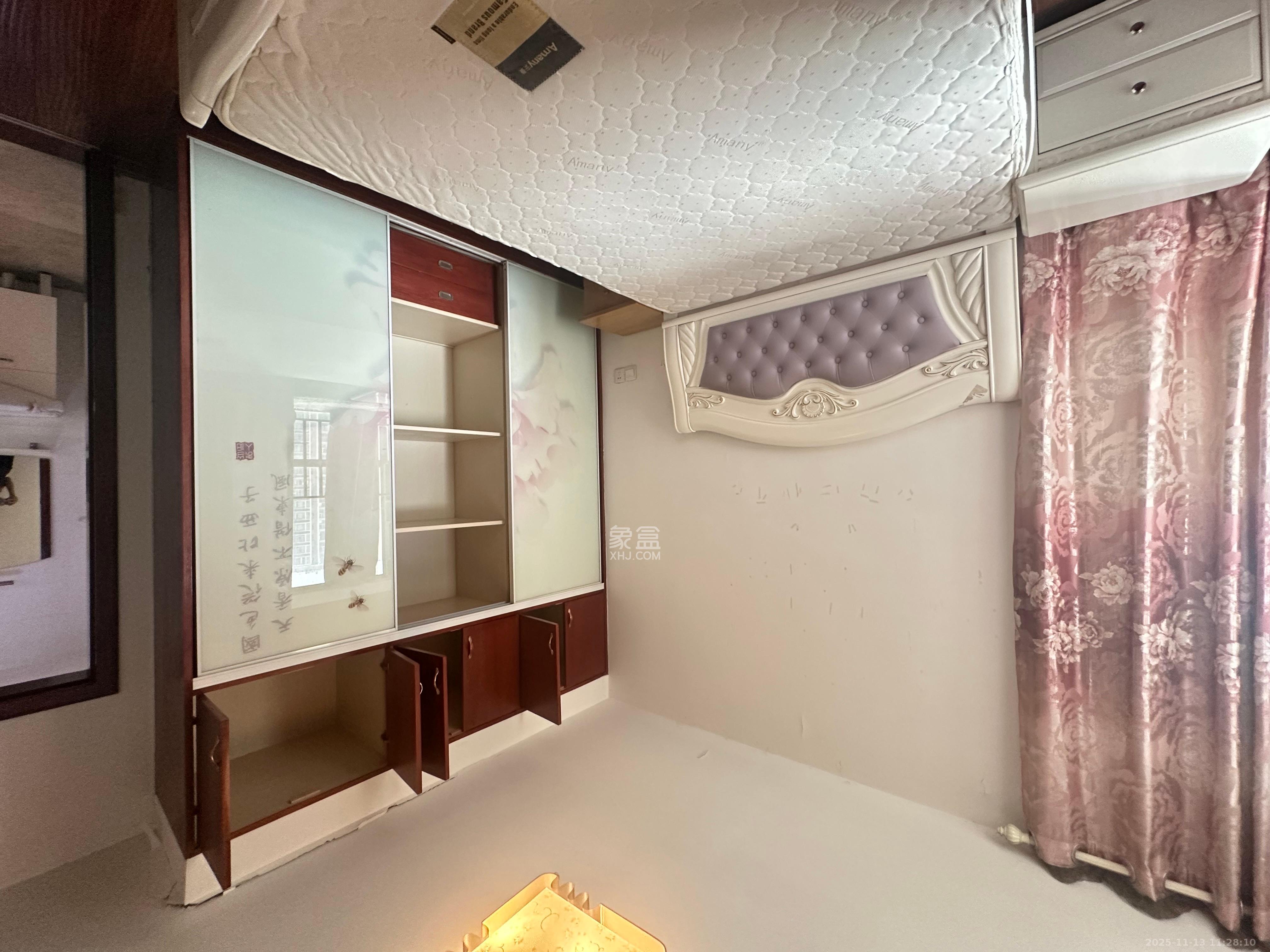 新城新世界一二三期 2室2厅1卫 2300.0元/月 新城新世界一二三期 2室2厅1卫 2300.0元/月室内图