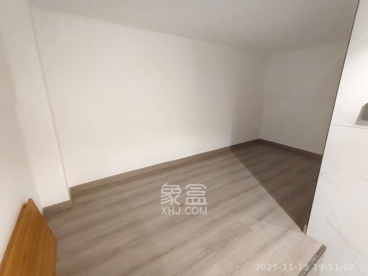 龙湖新壹城  1室1厅1卫    1550.0元/月室内图