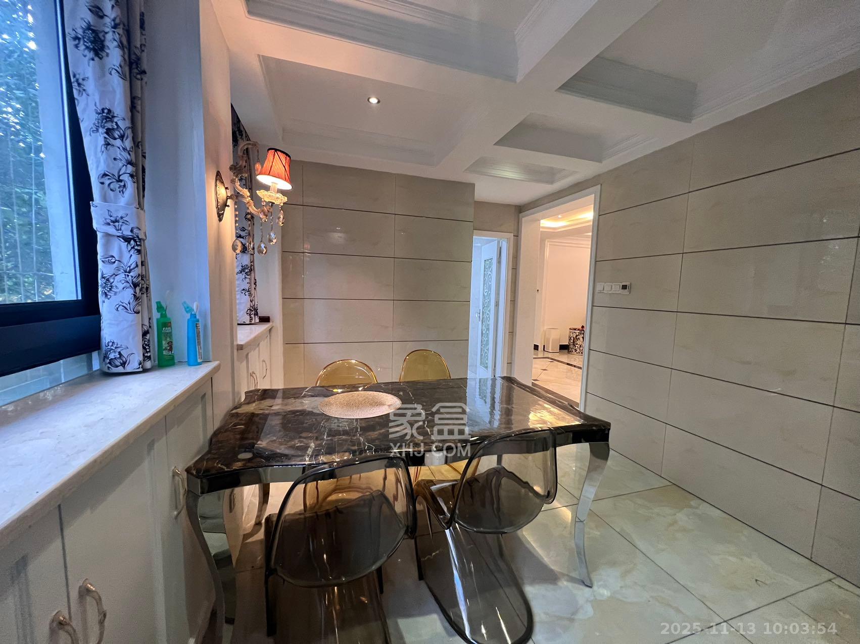 湘江世纪城咏江苑  4室2厅2卫    3000.0元/月室内图