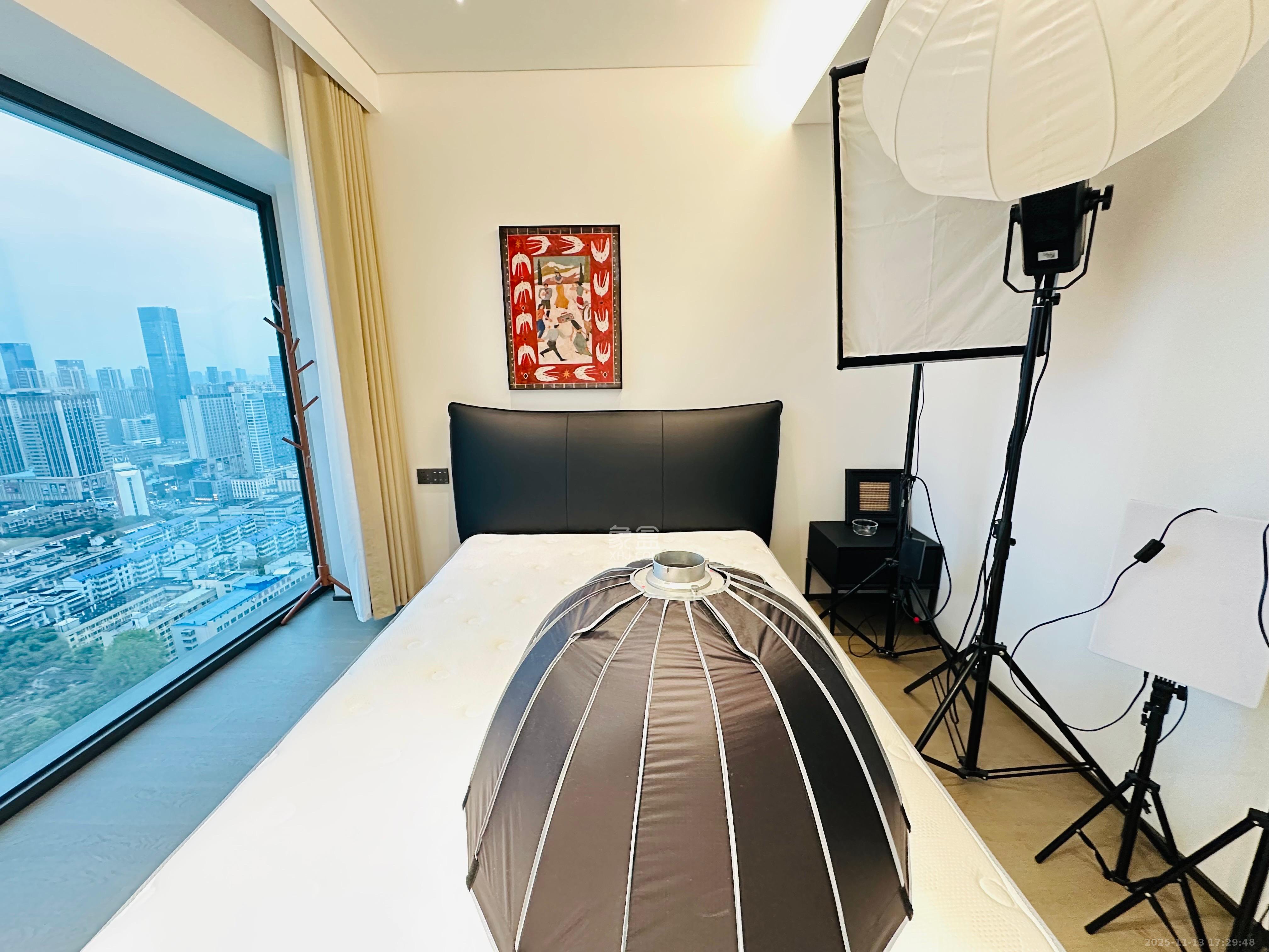 长沙悦府（华润万象城）  4室2厅3卫    16000.0元/月室内图