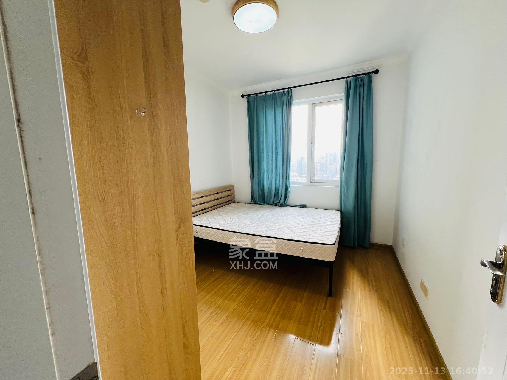 金地格林公馆  3室2厅2卫    3200.0元/月室内图