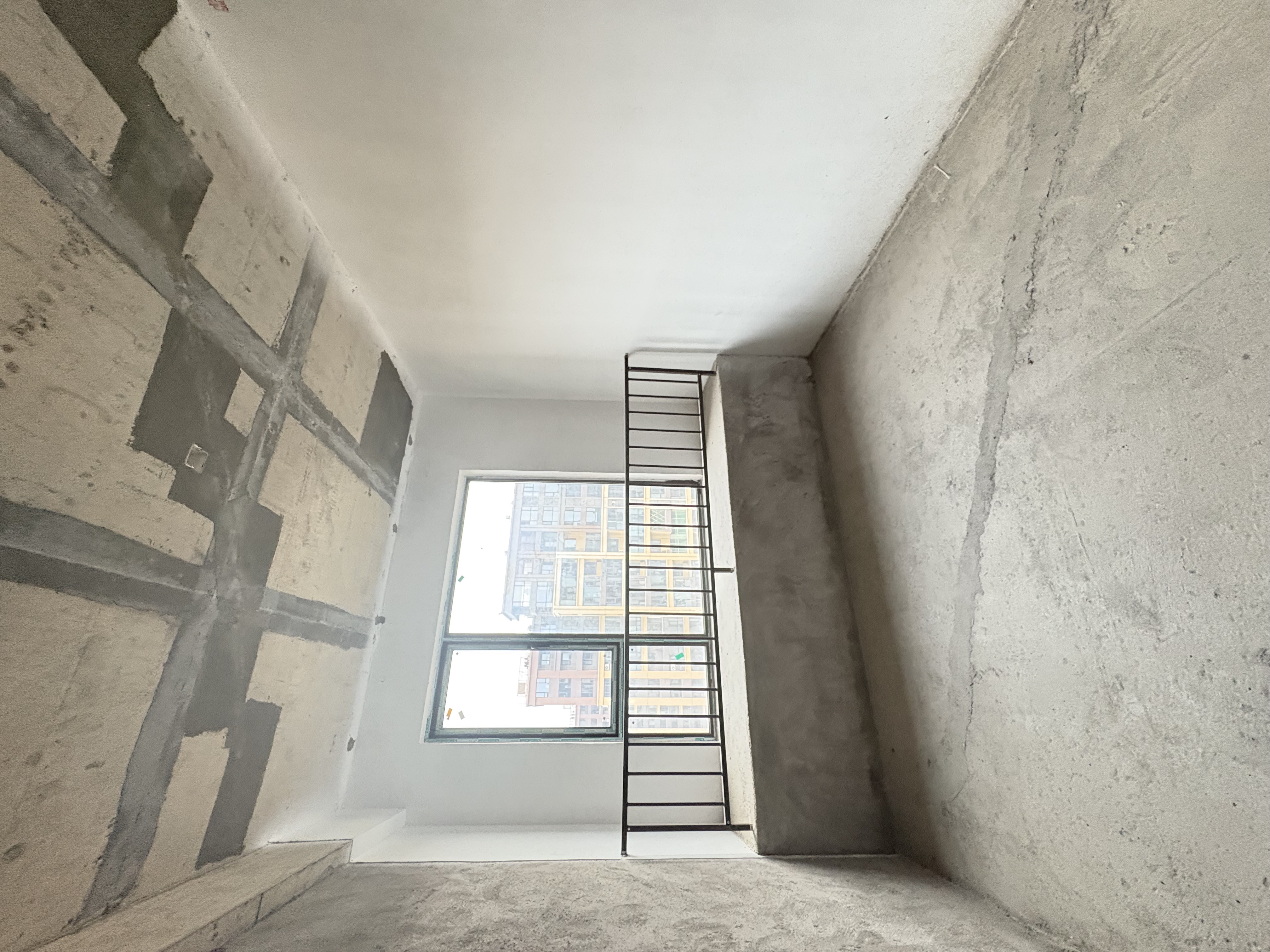 融冠蜜城 5室2厅2卫 80.0万 融冠蜜城 5室2厅2卫 80.0万客厅