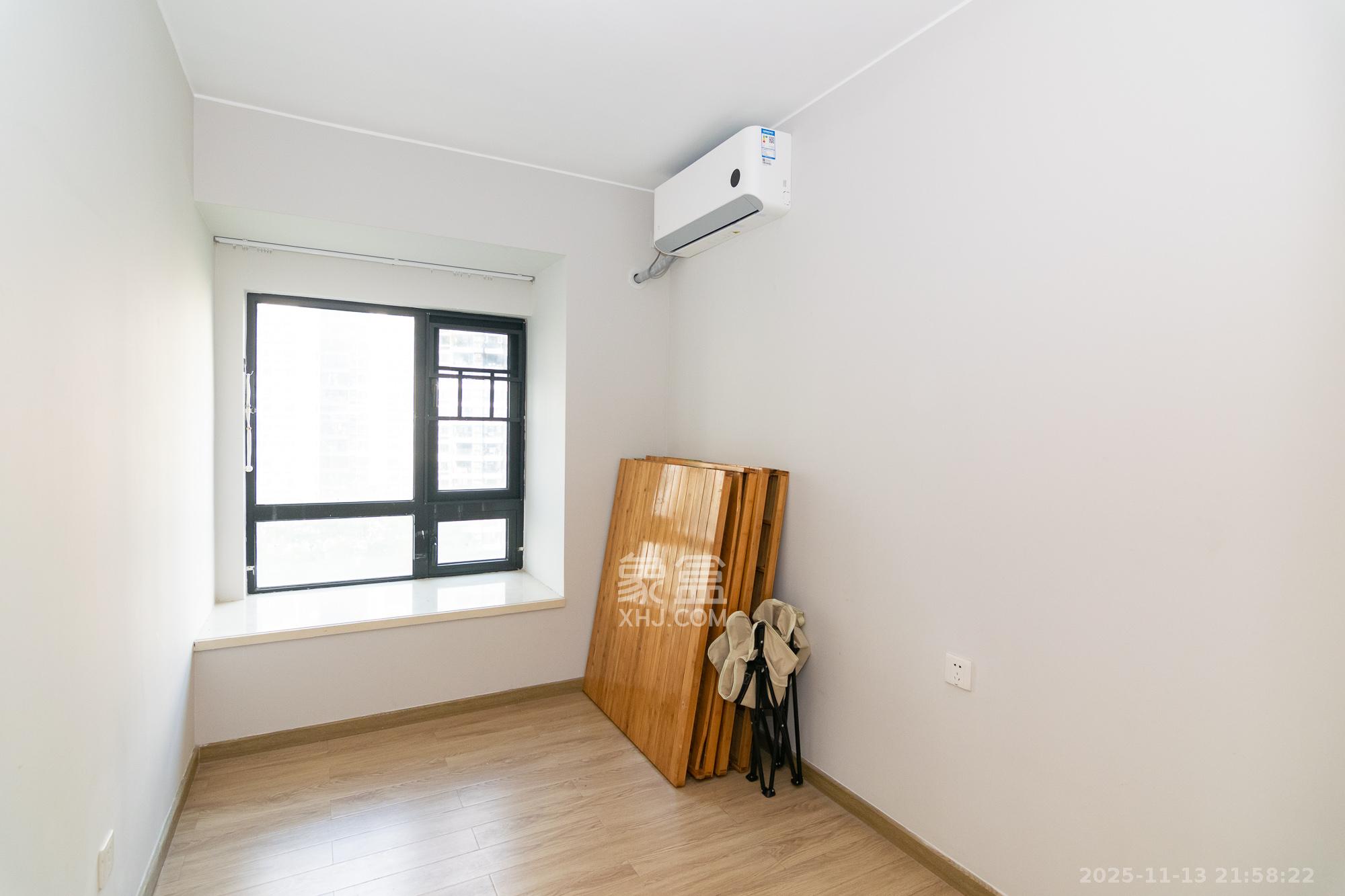 时代年华 4室2厅2卫 100.0万 时代年华 4室2厅2卫 100.0万卧室