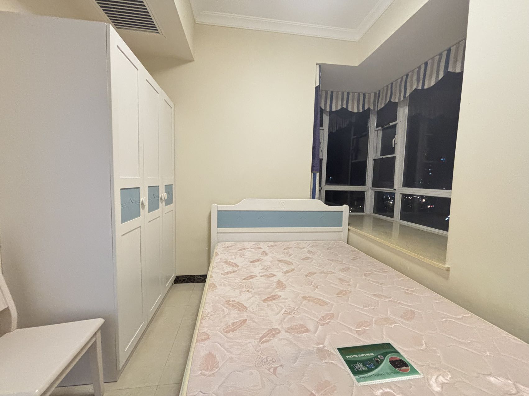 中弘西岸首府  2室2厅1卫    2000.0元/月室内图