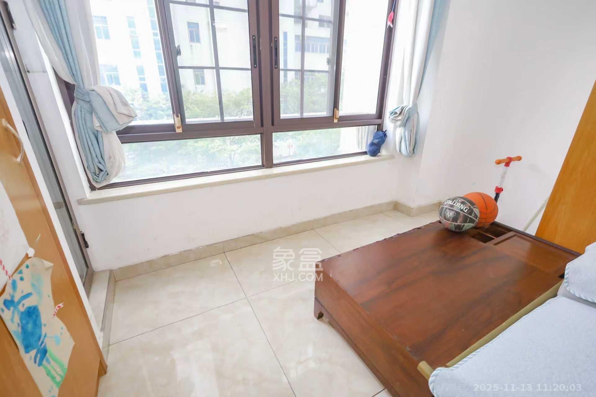 世茂铂翠湾二期  3室2厅1卫    2800.0元/月室内图