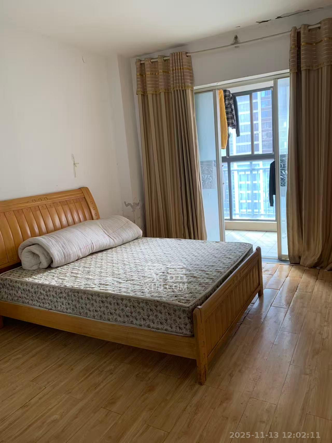 莲湖汽配城 3室2厅2卫 2500.0元/月 莲湖汽配城 3室2厅2卫 2500.0元/月室内图