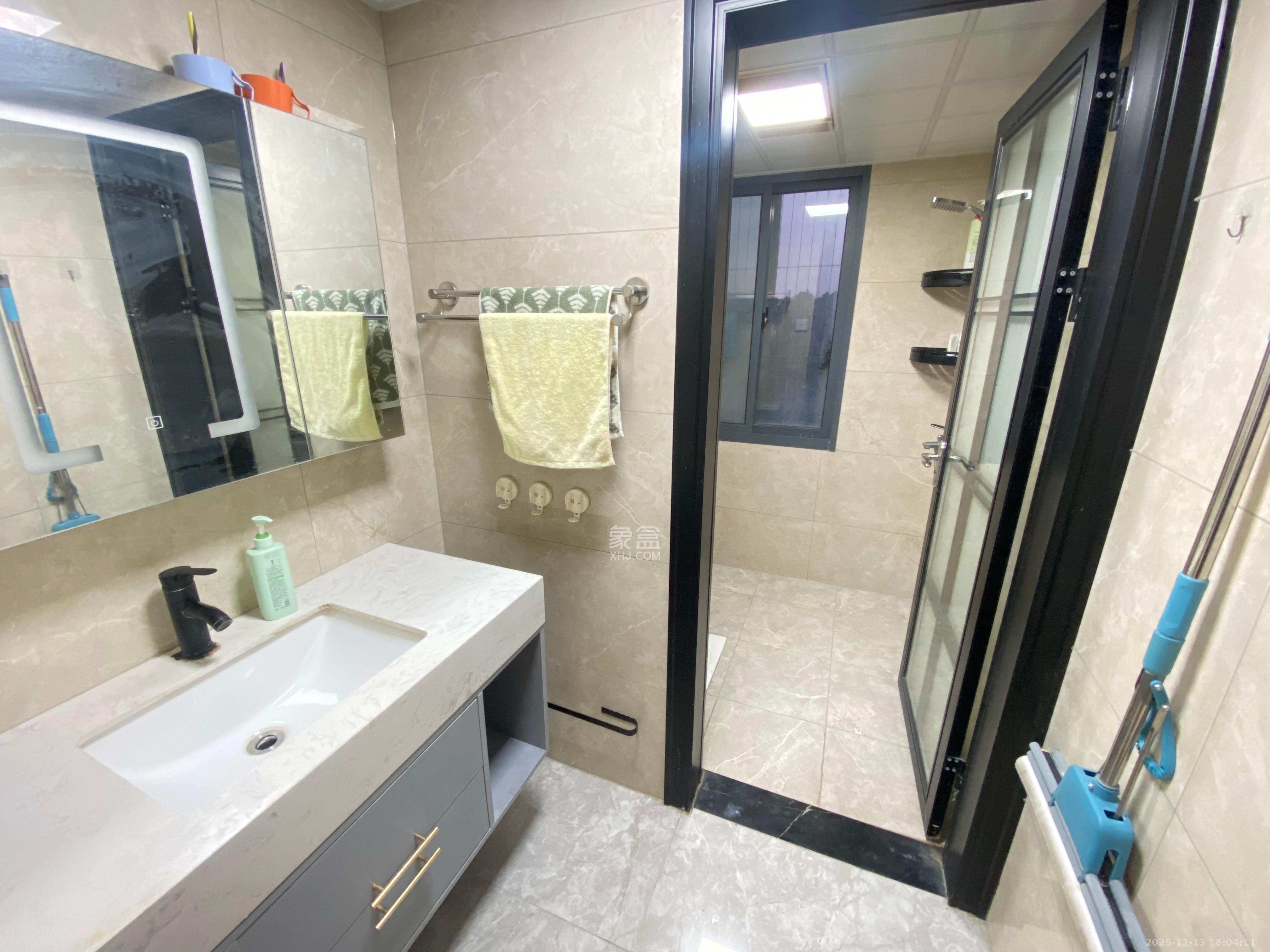 海林馨香雅苑 3室2厅2卫 3000.0元/月 海林馨香雅苑 3室2厅2卫 3000.0元/月室内图