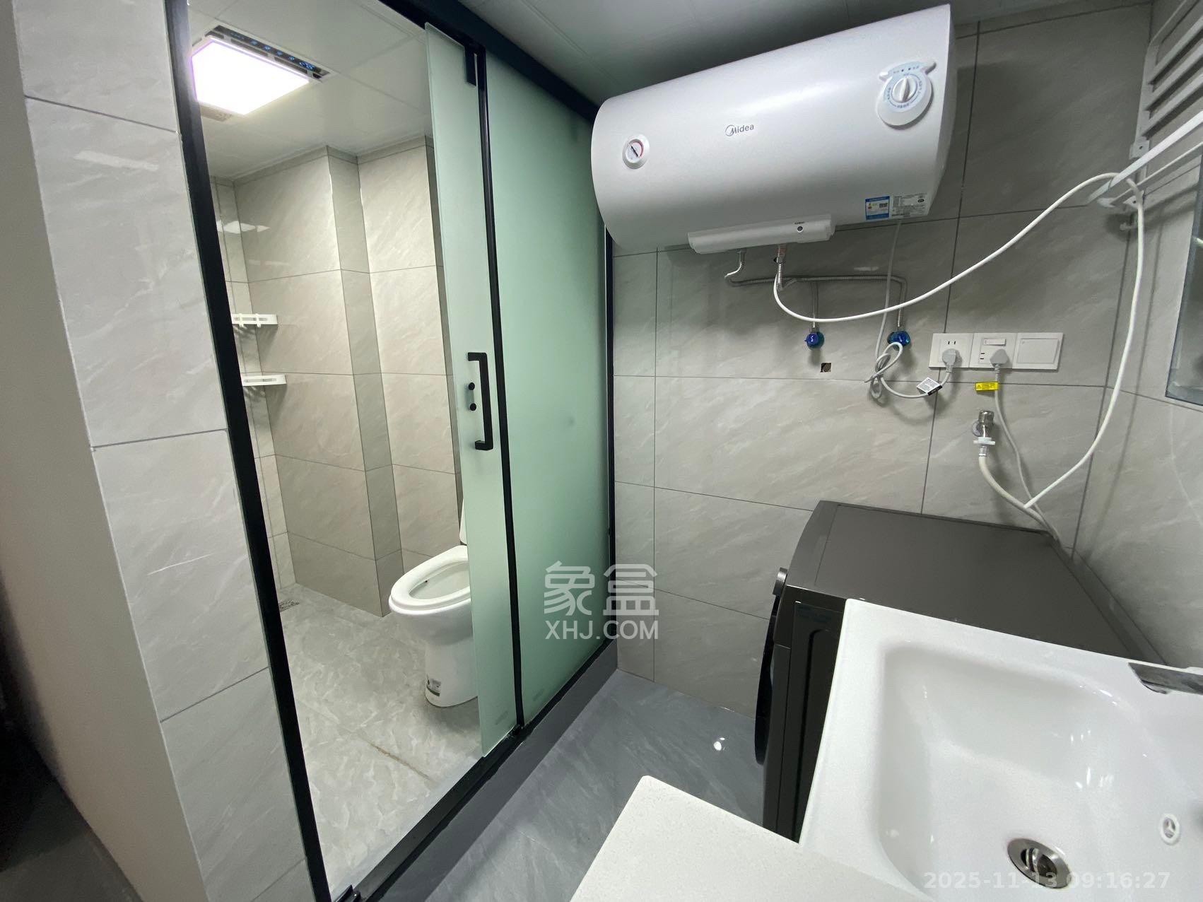 卓越江岸  1室1厅1卫    2800.0元/月室内图