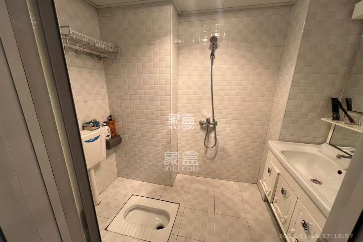 五一中央领御 1室1厅1卫 1800.0元/月 五一中央领御 1室1厅1卫 1800.0元/月室内图