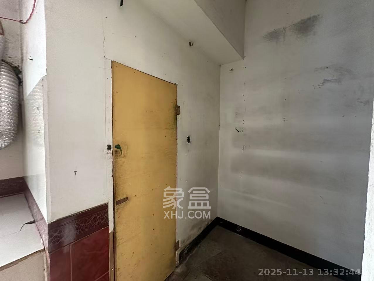 星沙三区 1室0厅0卫 2000.0元/月 星沙三区 1室0厅0卫 2000.0元/月室内图