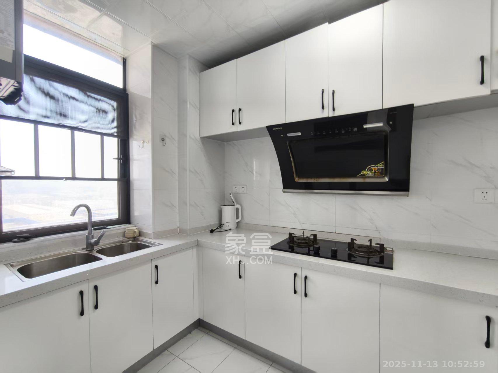 紫华郡  4室2厅2卫    2700.0元/月室内图