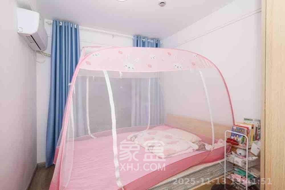 南山梅溪一方  3室2厅2卫    2800.0元/月室内图