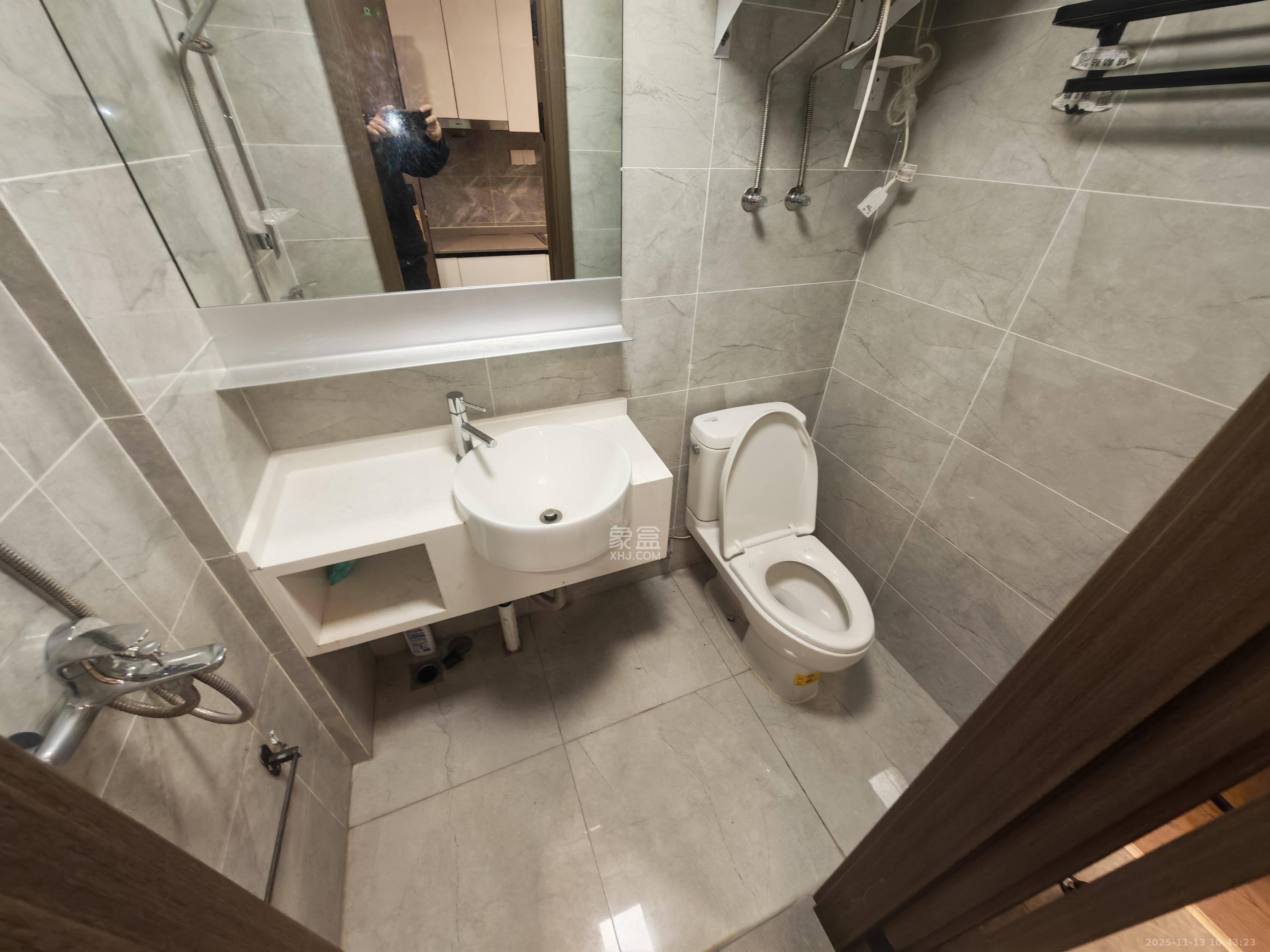 万科金色梦想D区 1室0厅1卫 1800.0元/月 万科金色梦想D区 1室0厅1卫 1800.0元/月室内图