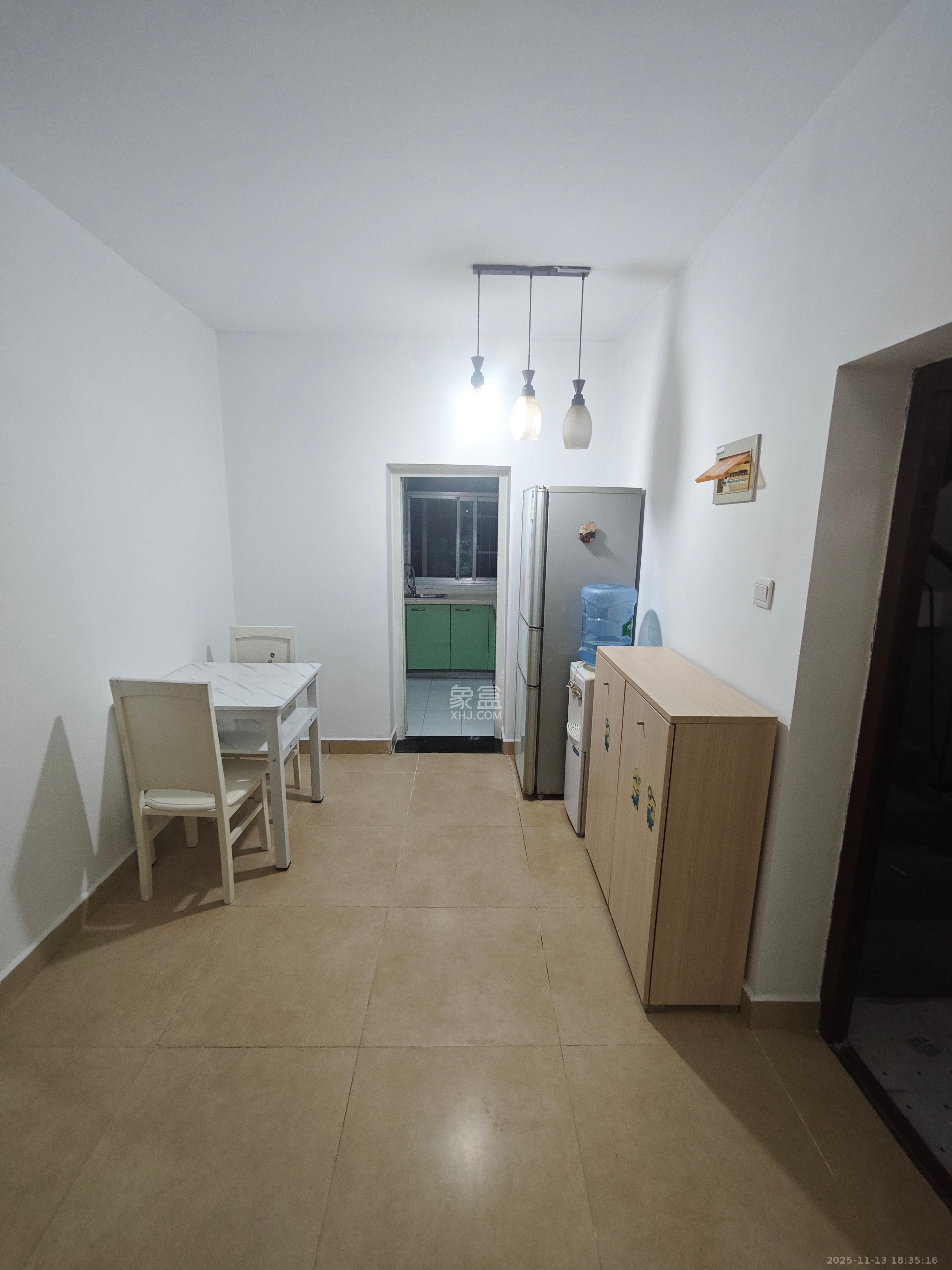 桔园小区1-8片  2室1厅1卫    1500.0元/月室内图