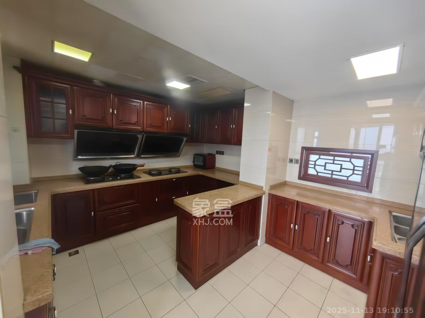 潮宗御苑  4室2厅2卫    10000.0元/月室内图