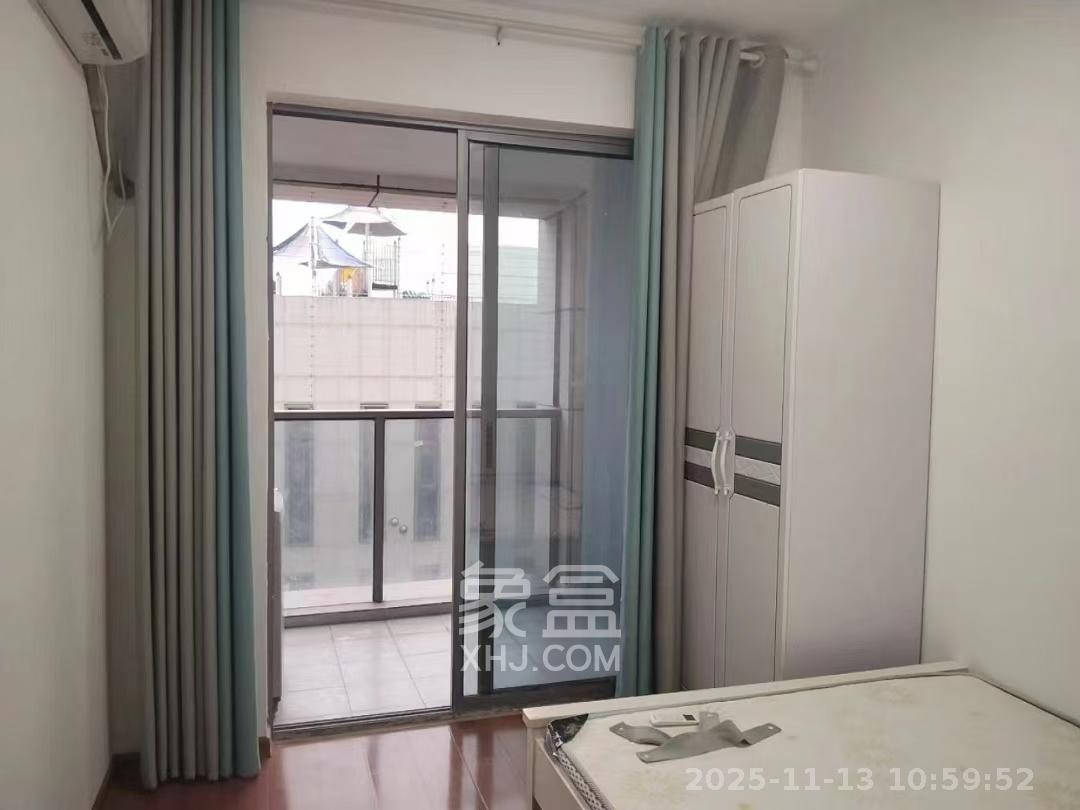 八方小区B区  3室2厅2卫    3800.0元/月室内图