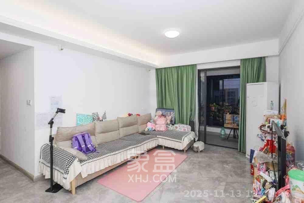 南山梅溪一方  3室2厅2卫    2800.0元/月室内图