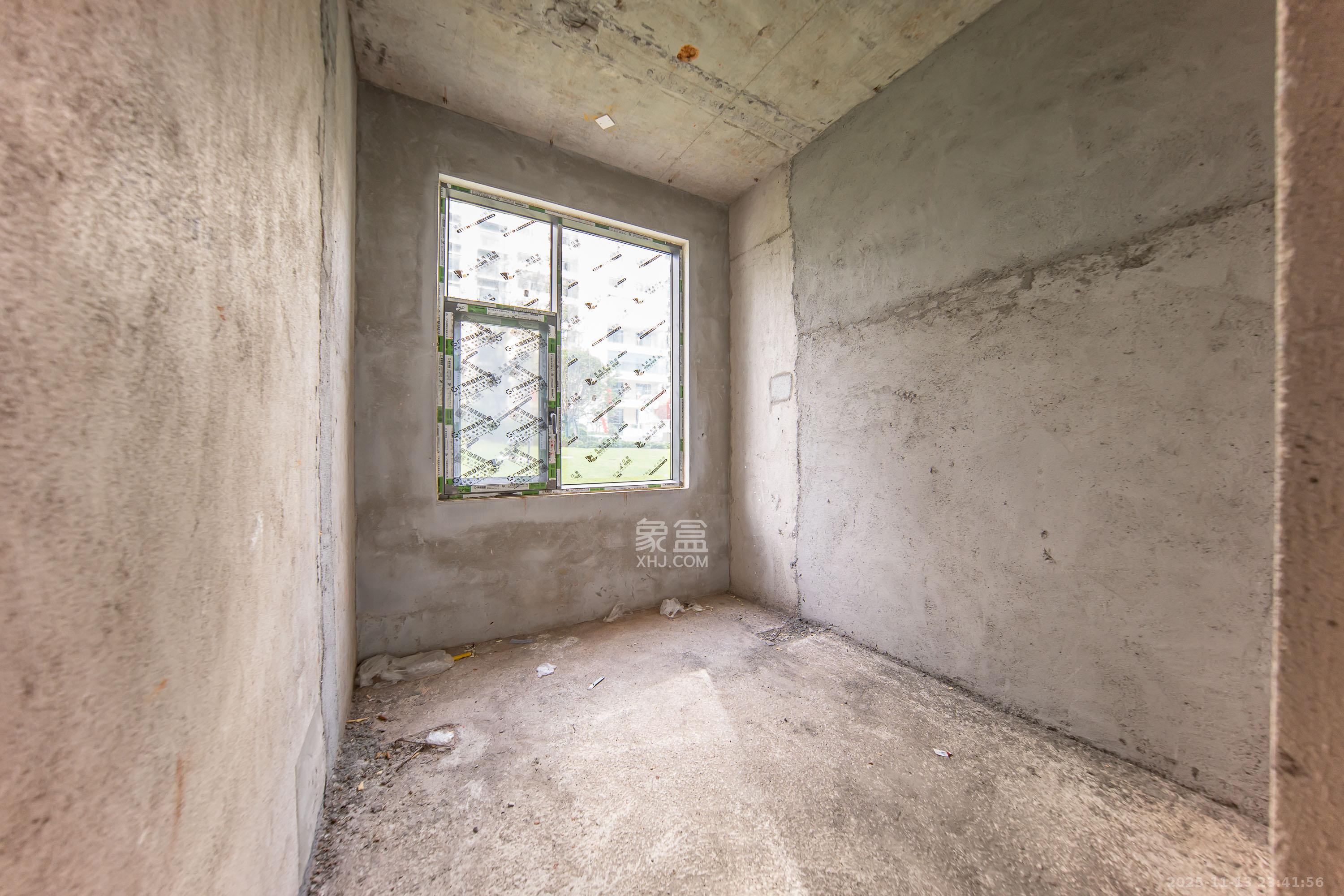 保利长交锦上 4室2厅2卫 120.0万 保利长交锦上 4室2厅2卫 120.0万卧室