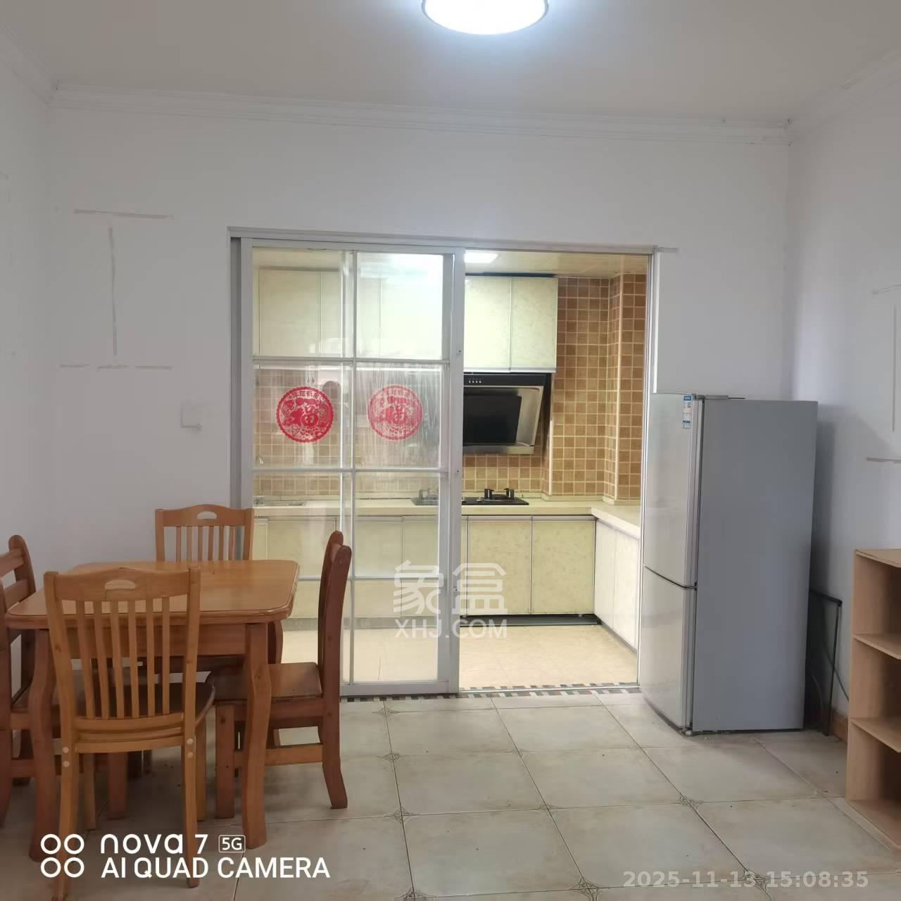 钱隆世家  3室2厅1卫    1700.0元/月室内图